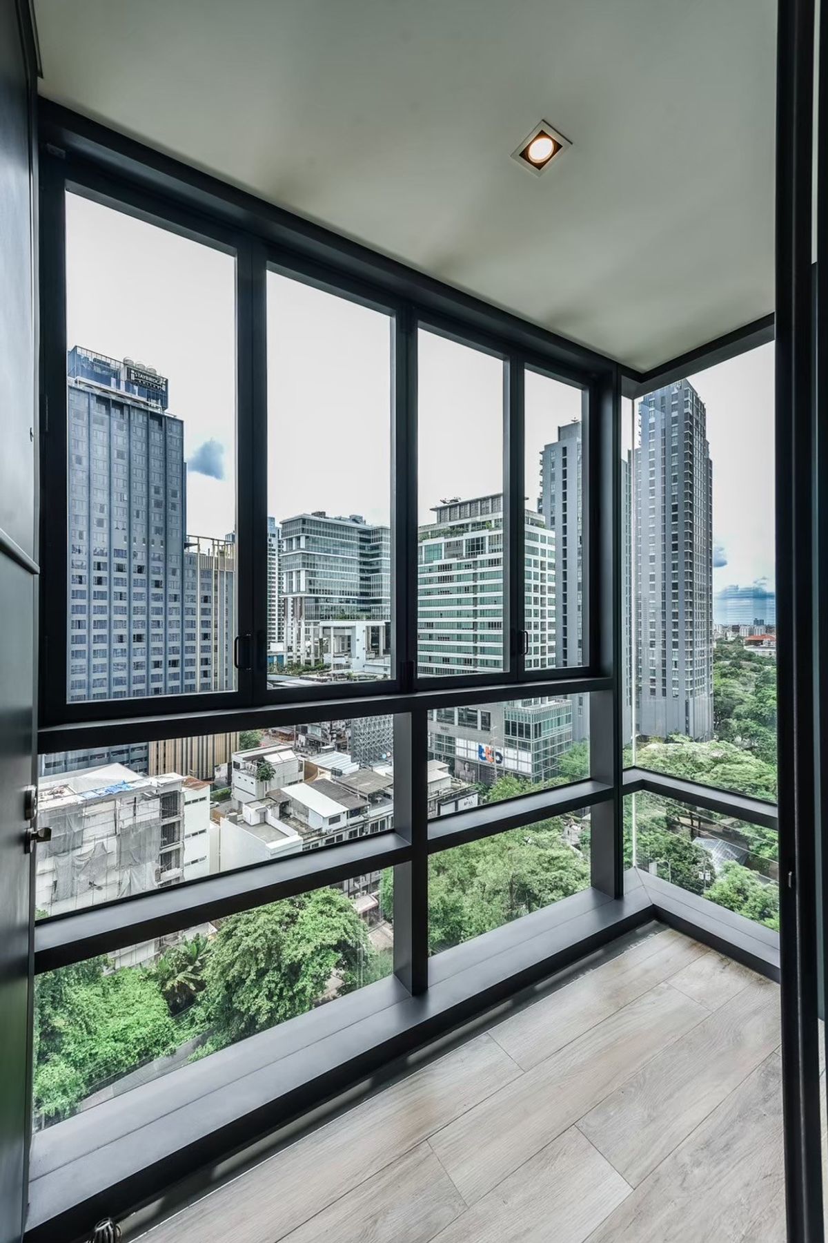 ให้เช่าคอนโดสุขุมวิท อโศก ทองหล่อ : 🔥ให้เช่าด่วน🔥เดอะ แบงค็อค ทองหล่อ ห้อง2ห้องนอน วิวสวย แต่งหรู เฟอร์นิเจอร์ครบพร้อมเข้าอยู่ 