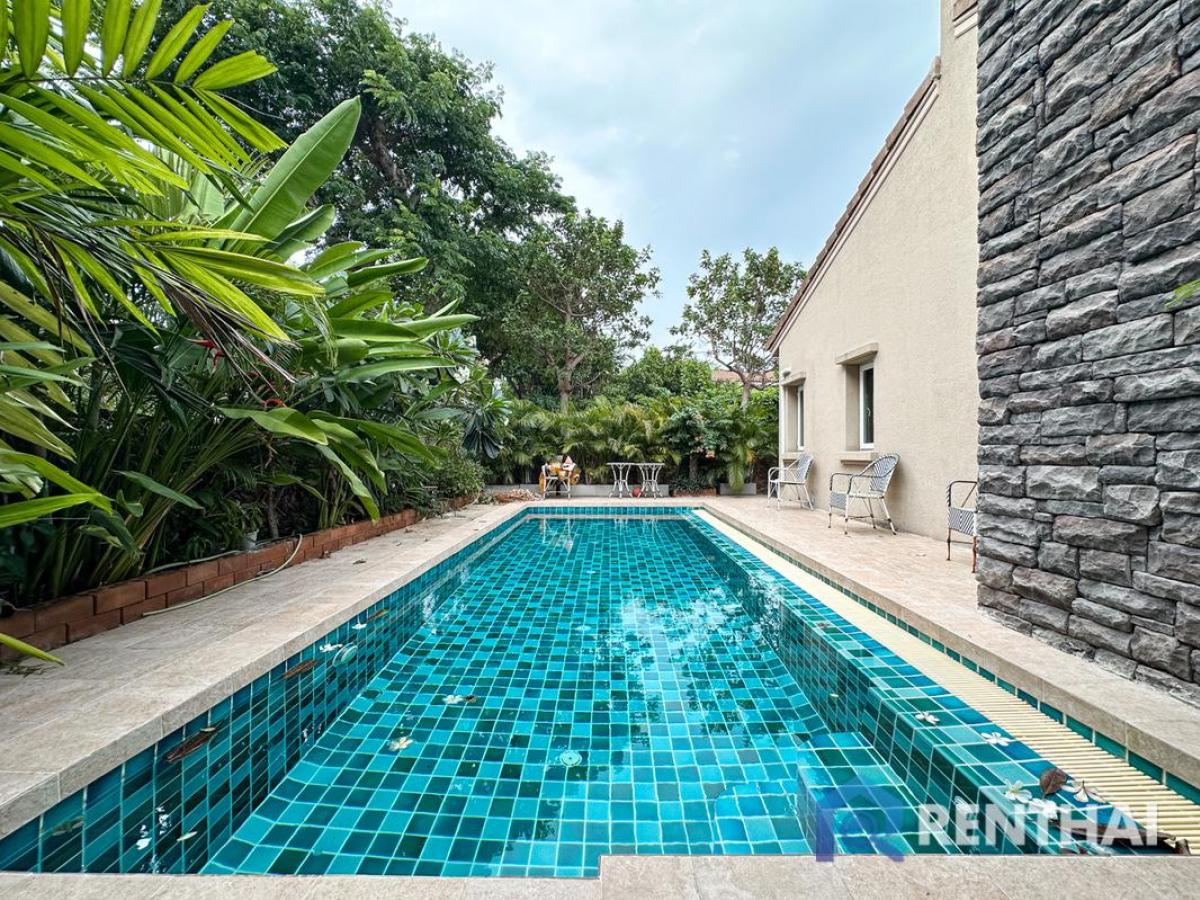 For RentHousePattaya, Bangsaen, Chonburi : For rent house 3 bedrooms at Silk Road Place