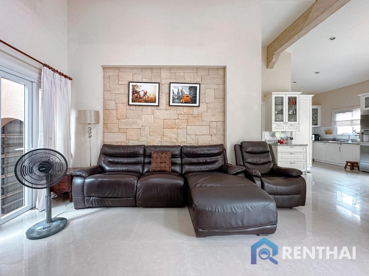 For RentHousePattaya, Bangsaen, Chonburi : For rent house 3 bedrooms at Silk Road Place