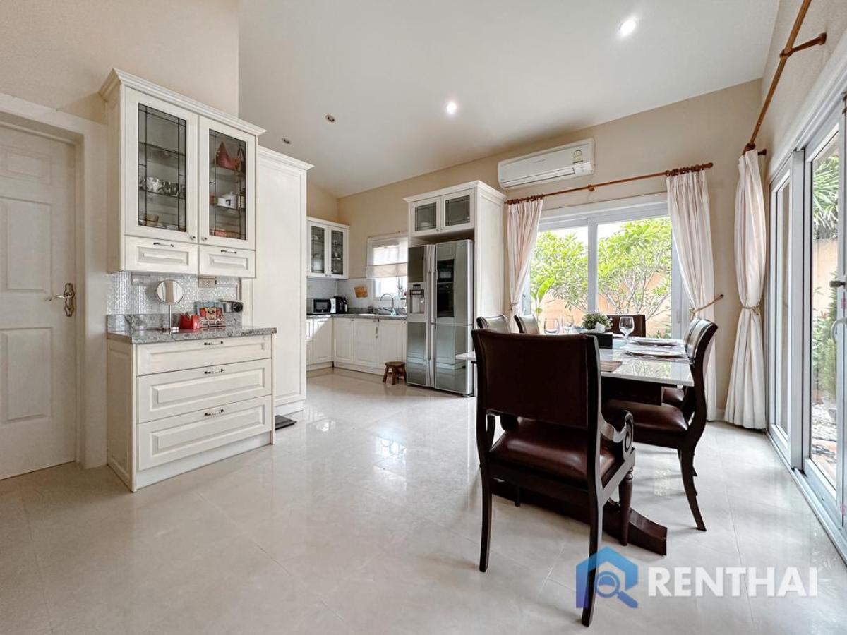 For RentHousePattaya, Bangsaen, Chonburi : For rent house 3 bedrooms at Silk Road Place