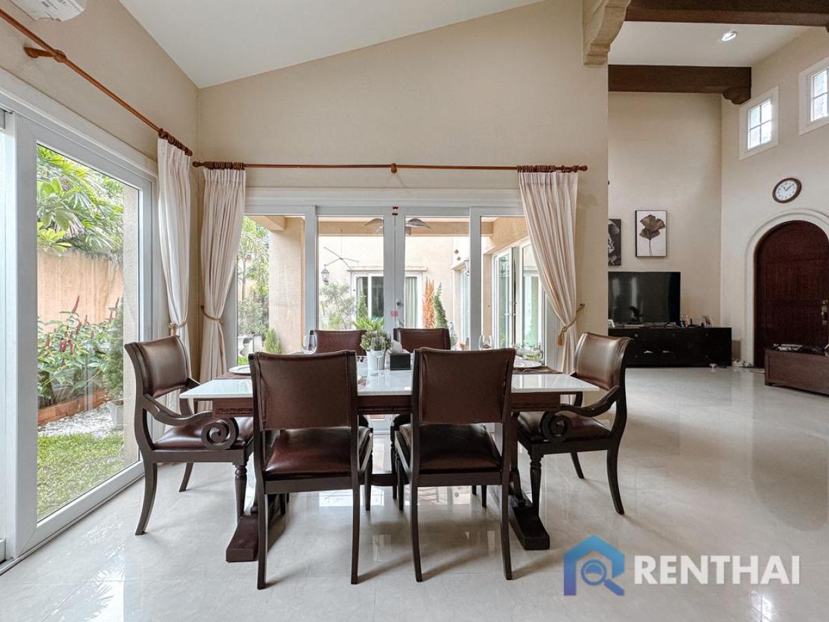 For RentHousePattaya, Bangsaen, Chonburi : For rent house 3 bedrooms at Silk Road Place