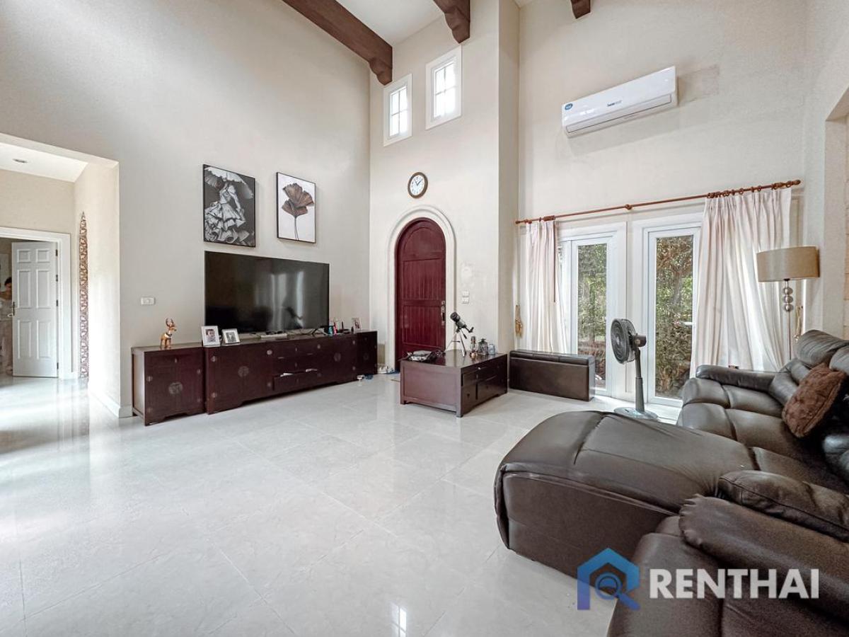 For RentHousePattaya, Bangsaen, Chonburi : For rent house 3 bedrooms at Silk Road Place