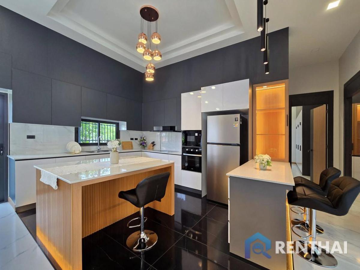 For SaleHousePattaya, Bangsaen, Chonburi : New Nordic Style Pool Villa