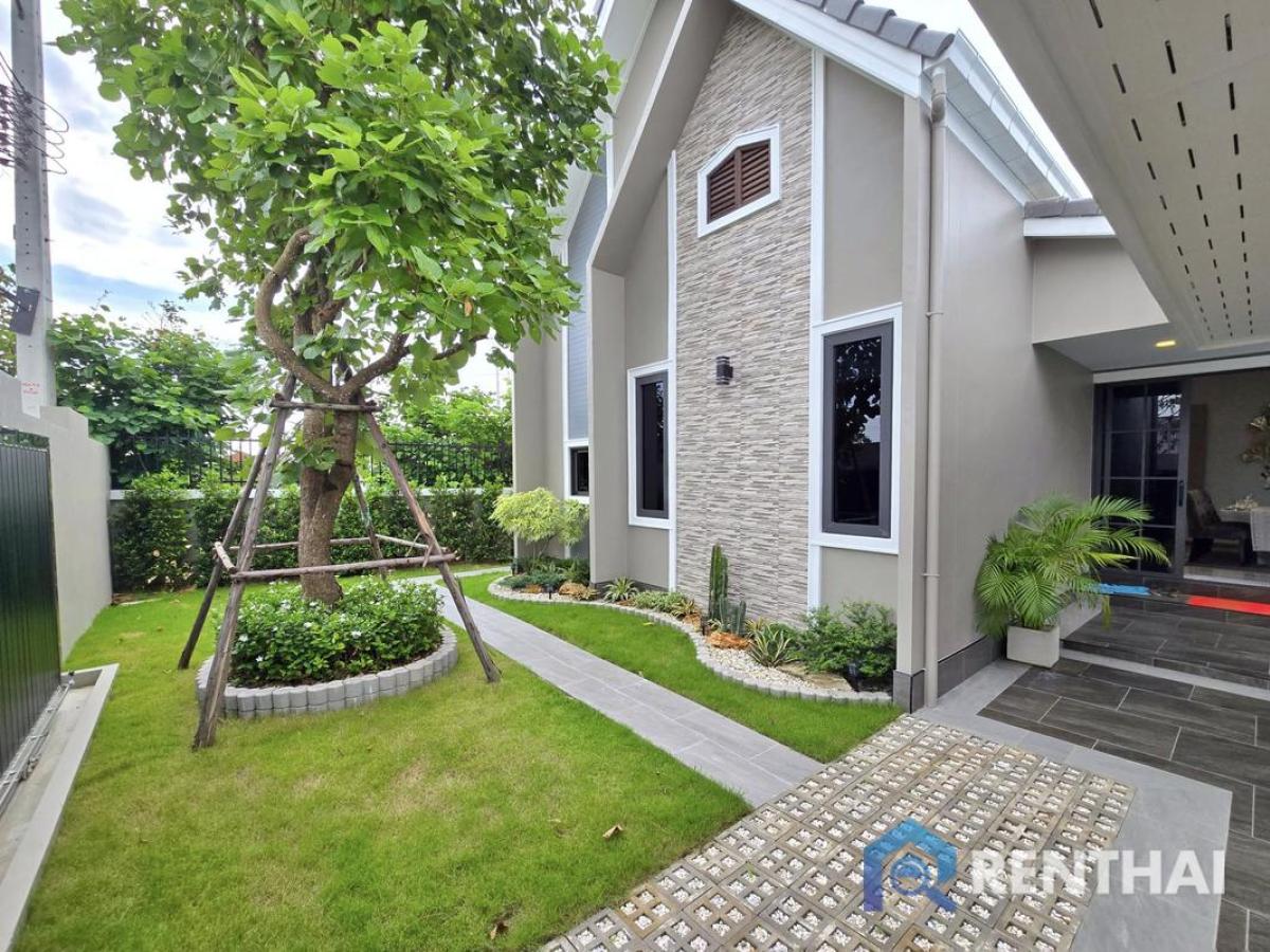 For SaleHousePattaya, Bangsaen, Chonburi : New Nordic Style Pool Villa