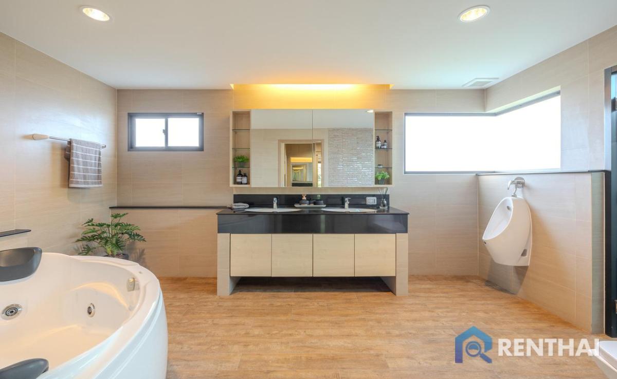 For RentHousePattaya, Bangsaen, Chonburi : For rent house 3 bedrooms at Baan Pattaya 5