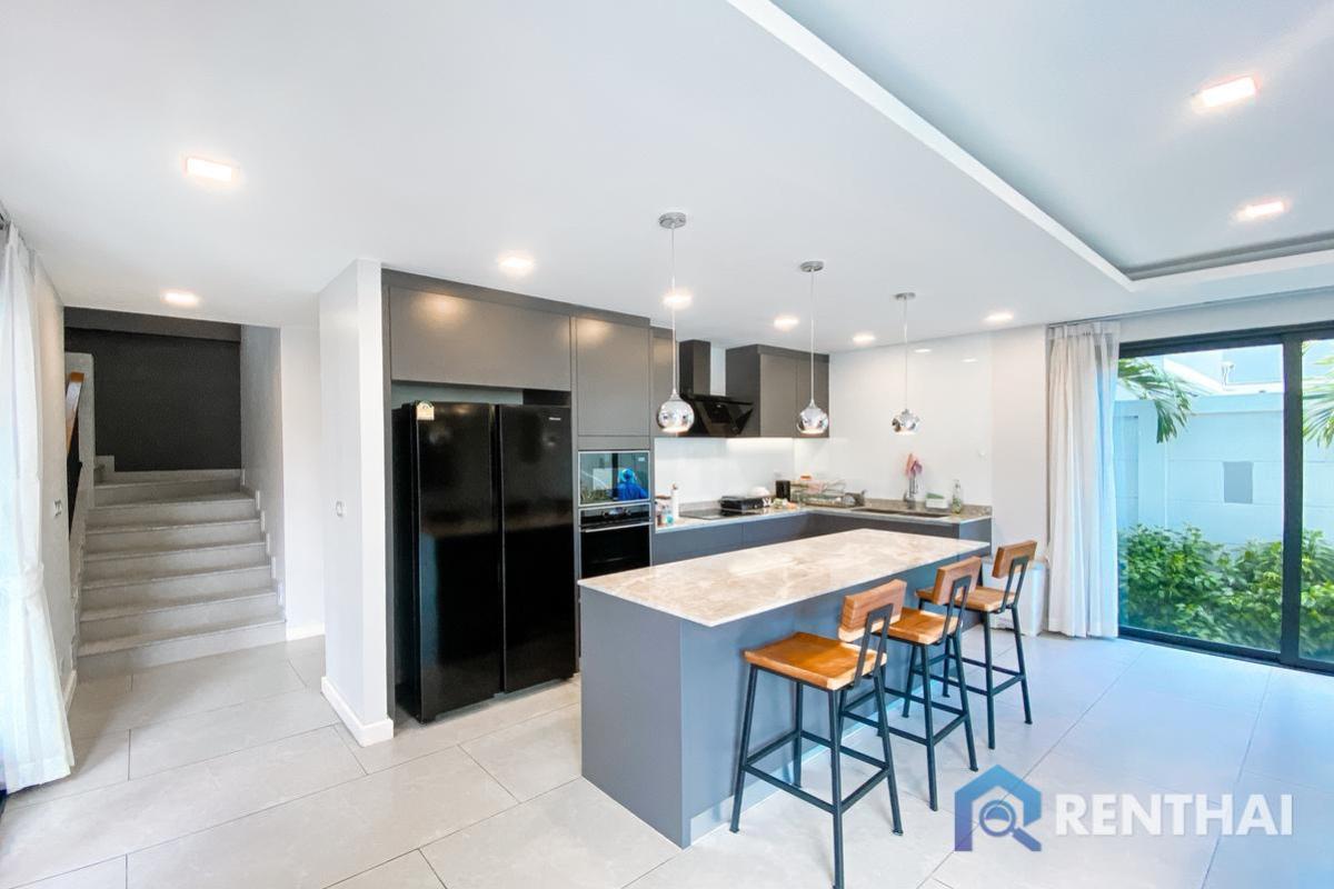 ขายบ้านพัทยา บางแสน ชลบุรี สัตหีบ : เซเรนิตี้ จอมเทียน วิลล่า