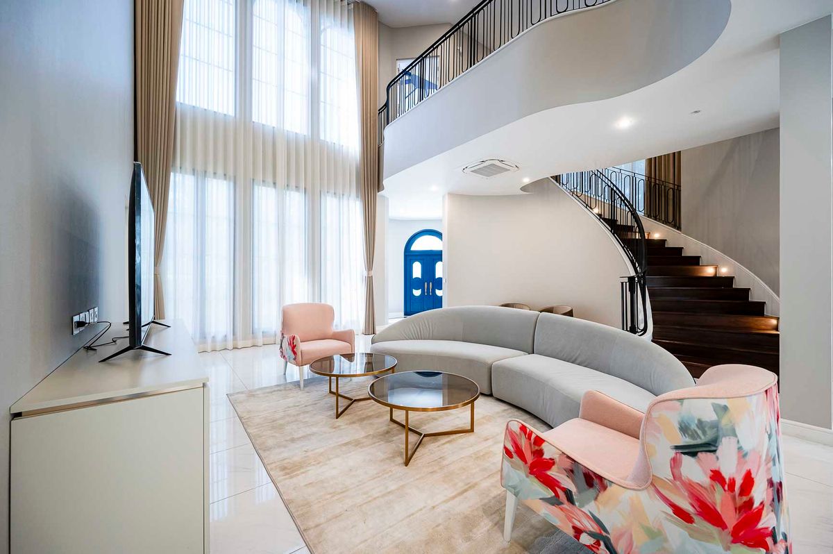 ให้เช่าบ้านพัฒนาการ ศรีนครินทร์ : บ้านเดี่ยวให้เช่า 📍 Narasiri Krungthep Kreetha 📍 5 ห้องนอน 6 ห้องน้ำ เฟอร์นิเจอร์ และ เครื่องใช้ไฟฟ้าครบ 