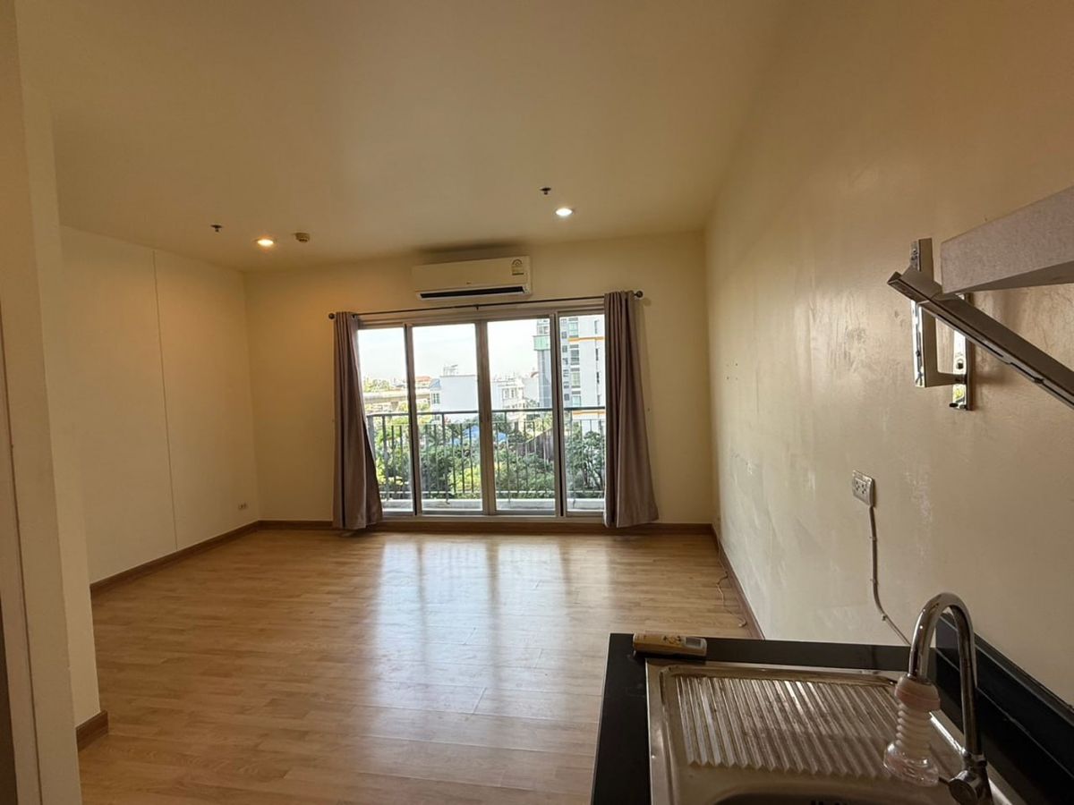 For SaleCondoThaphra, Talat Phlu, Wutthakat : The Parkland Taksin Thapra【𝐒𝐄𝐋𝐋 & 𝐑𝐄𝐍𝐓】🔥This room is decorated in a simple style, but every corner is filled with joy. A relaxing corner awaits you.🔥  Contact Line ID: @hacondo