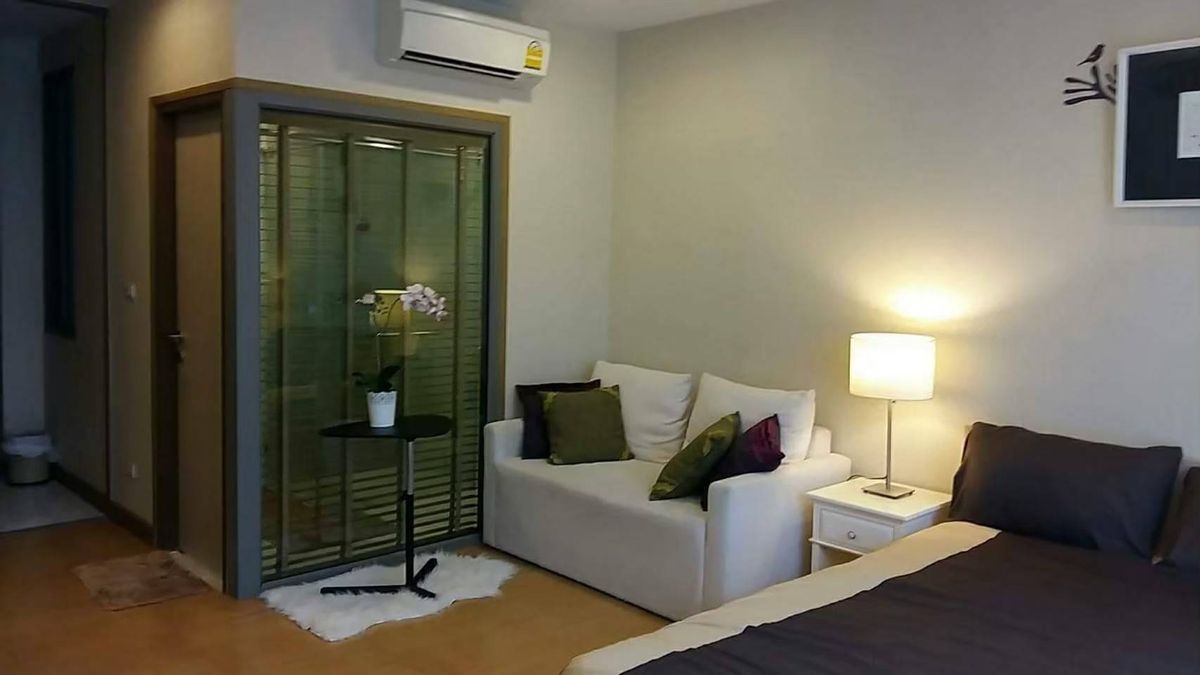 ให้เช่าคอนโดสาทร นราธิวาส : 14,000 BHT/Month QUAD Sathorn สาทร (BTS ช่องนนทรี 800 เมตร)