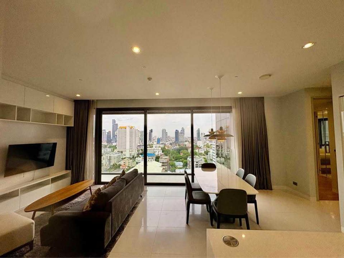 ให้เช่าคอนโดสุขุมวิท อโศก ทองหล่อ : LTH13003 – Condo for rent คอนโดให้เช่า at Vittorio Sukhumvit 39 วิทโทริโอ สุขุมวิท 39 Size 136.71 sqm. 2 Beds 3 Baths Near BTS Phromphong ONLY 180K/Month