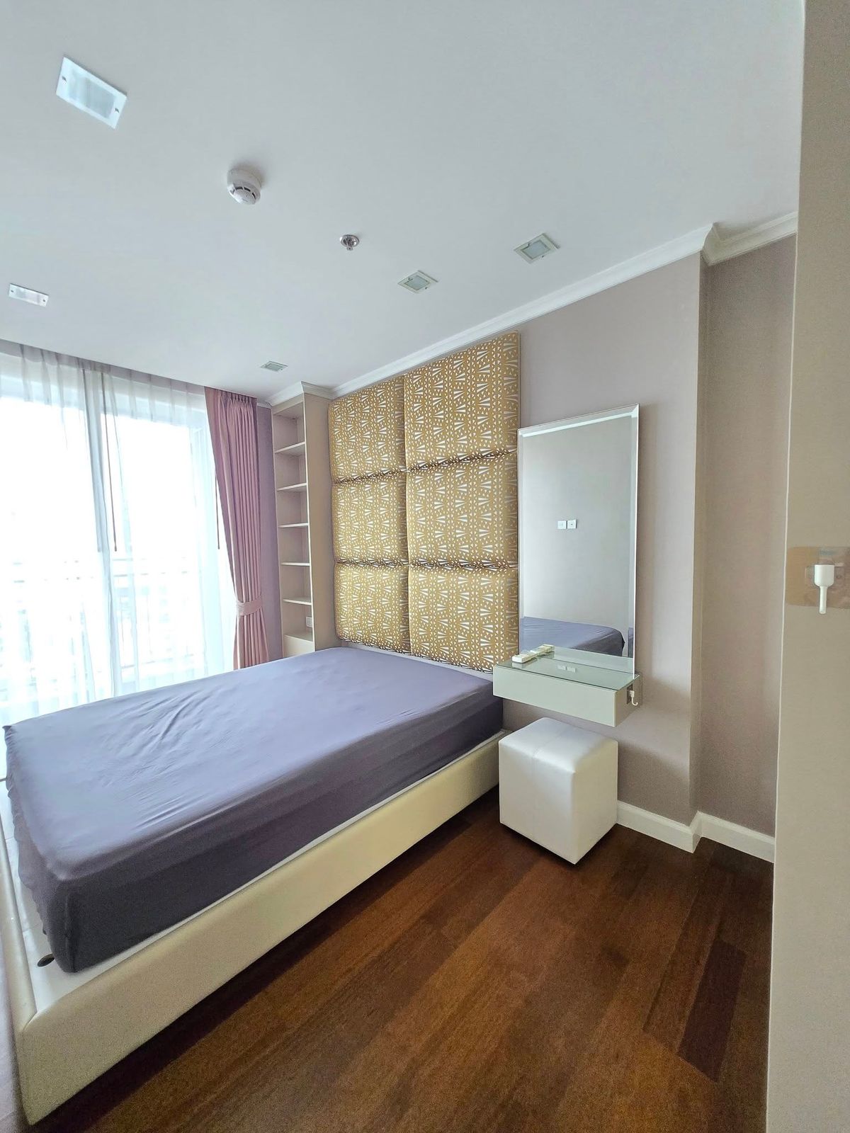 ให้เช่าคอนโดสมุทรปราการ สำโรง : ให้เช่า 📍 The Metropolis Samrong Interchange 📍เดินทางสะดวก ใกล้ BTS สำโรง เฟอร์นิเจอร์ และ เครื่องใช้ไฟฟ้าครบ 