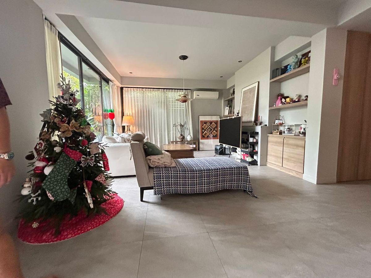 For SaleHouseSukhumvit, Asoke, Thonglor : Detached house, Sukhumvit zone, near BTS. Phra Khanong only 4 minutes