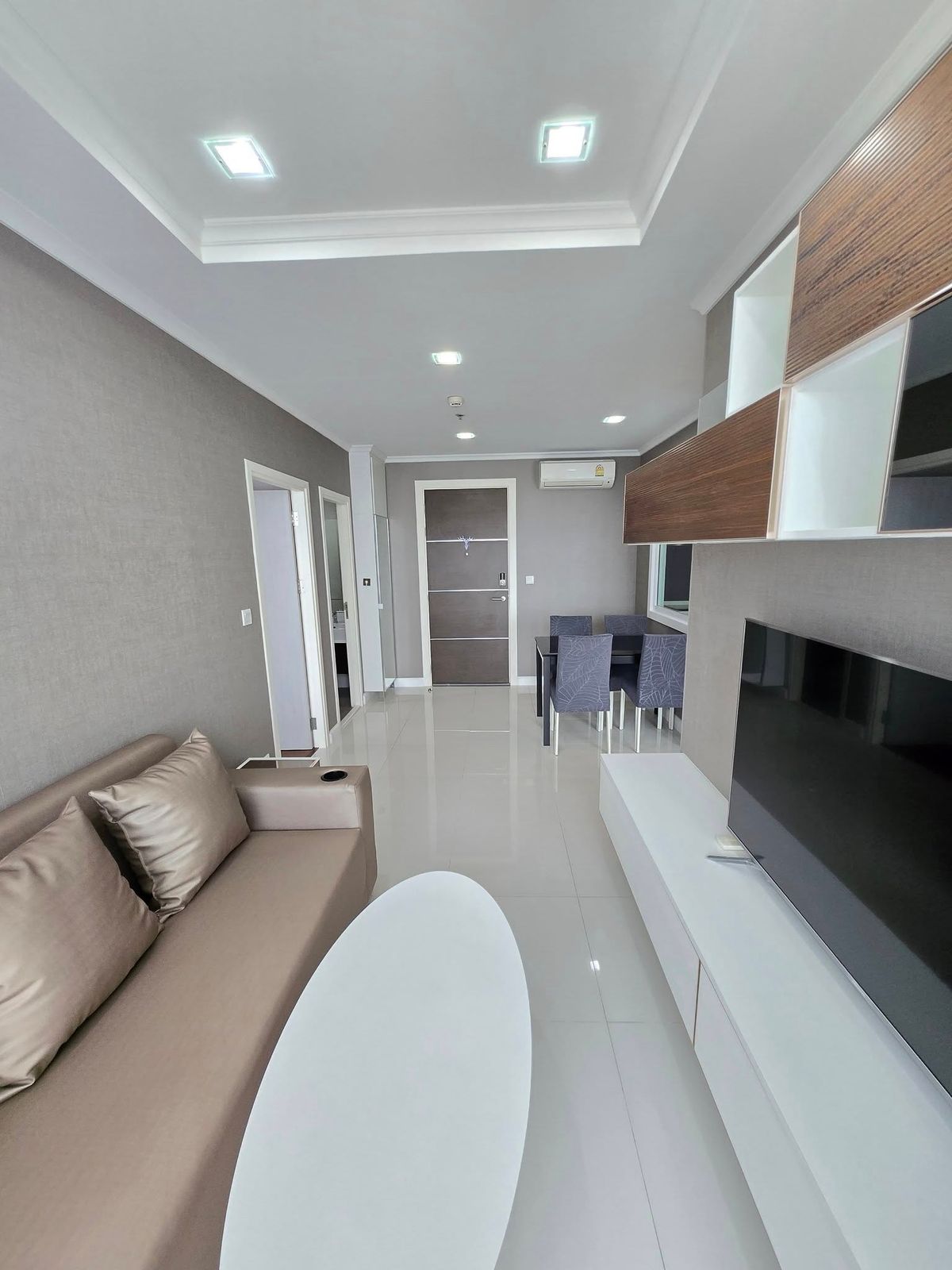 ให้เช่าคอนโดสมุทรปราการ สำโรง : ให้เช่า 📍 The Metropolis Samrong Interchange 📍เดินทางสะดวก ใกล้ BTS สำโรง เฟอร์นิเจอร์ และ เครื่องใช้ไฟฟ้าครบ 