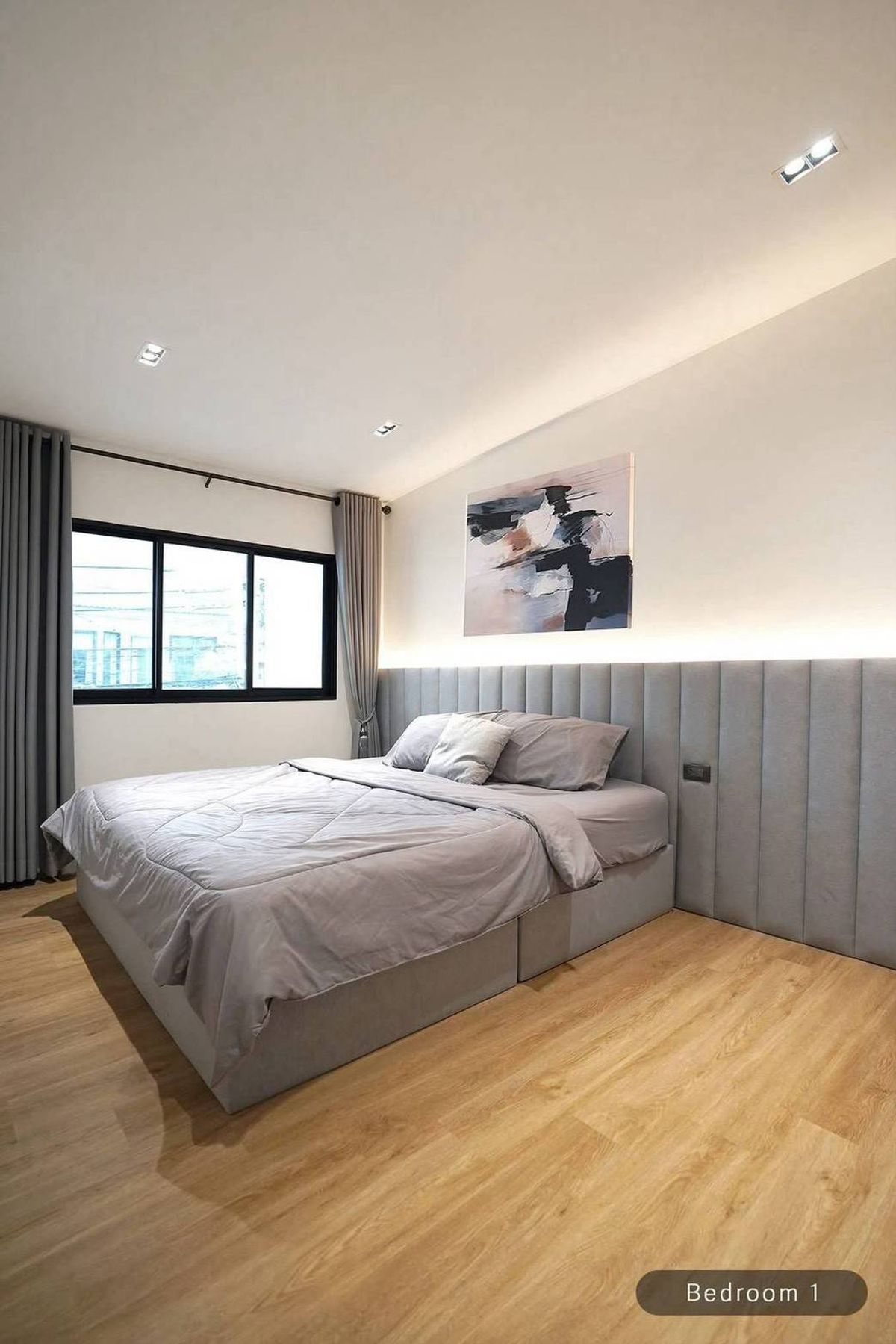 ให้เช่าทาวน์โฮมรัชดา ห้วยขวาง : ทาวน์เฮ้าส์ให้เช่า 📍 Baan Yu Charoen 29 📍 3 ห้องนอน 2 ห้องน้ำ เฟอร์นิเจอร์ และ เครื่องใช้ไฟฟ้าครบ 