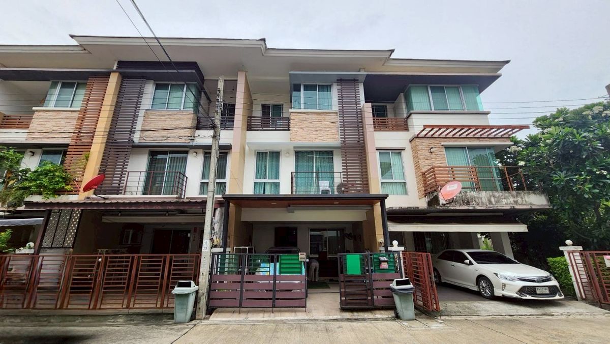 ขายทาวน์โฮมแจ้งวัฒนะ เมืองทอง : ขาย ม.พลัส ซิตี้ พาร์ค ซ.งามวงศ์วาน 25 ทาวน์โฮม 3 ชั้น ทำเลดีถูกสุดในโครงการ