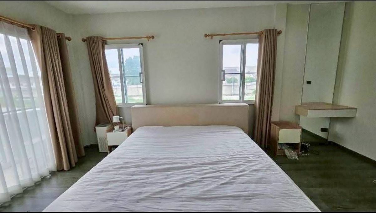 ให้เช่าบ้านพระราม 5 ราชพฤกษ์ บางกรวย : บ้านเดี่ยวให้เช่า ✨ Chaiyapruek Pinklao - Sathorn ✨ 3 ห้องนอน 3 ห้องน้ำ เฟอร์นิเจอร์ และ เครื่องใช้ไฟฟ้าครบ 