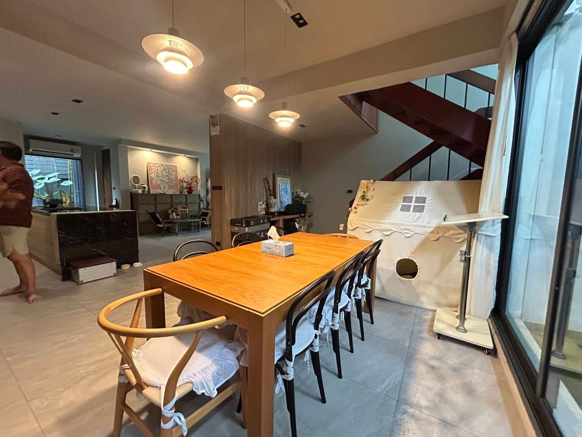 For SaleHouseSukhumvit, Asoke, Thonglor : Detached house, Sukhumvit zone, near BTS. Phra Khanong only 4 minutes