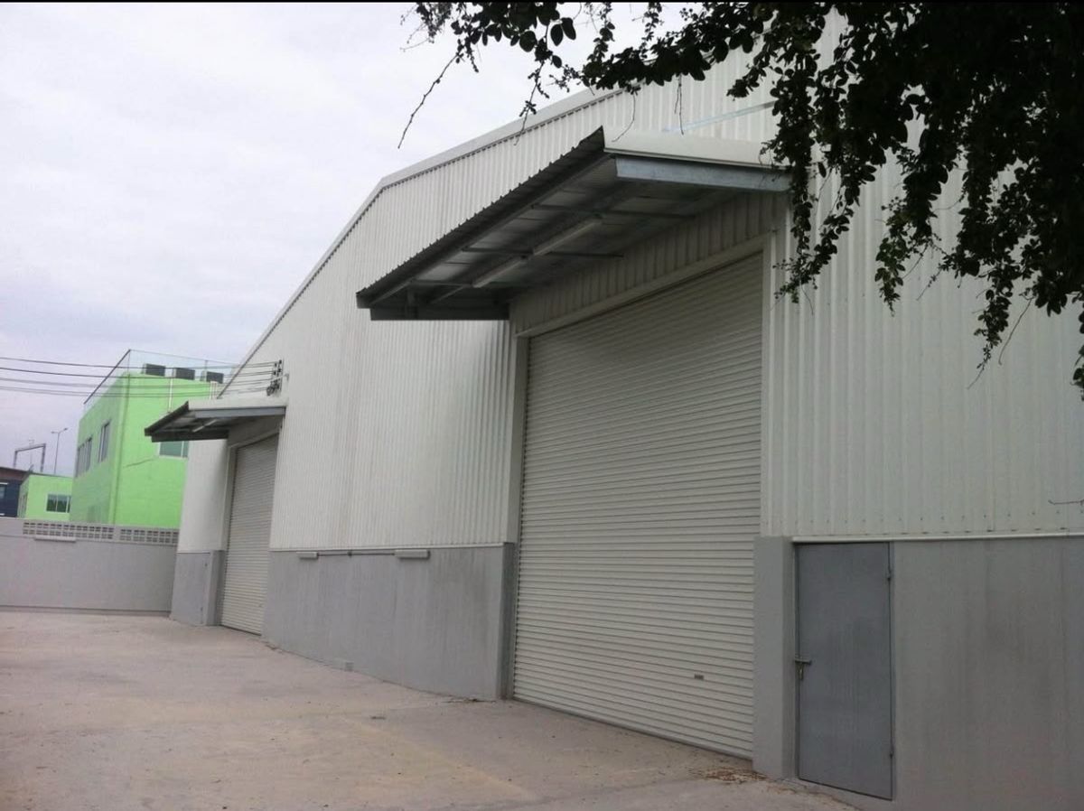For RentWarehouseNawamin, Ramindra : Rent a warehouse area of ​​1 rai, Chatchoti area, good location, close to the expressway.