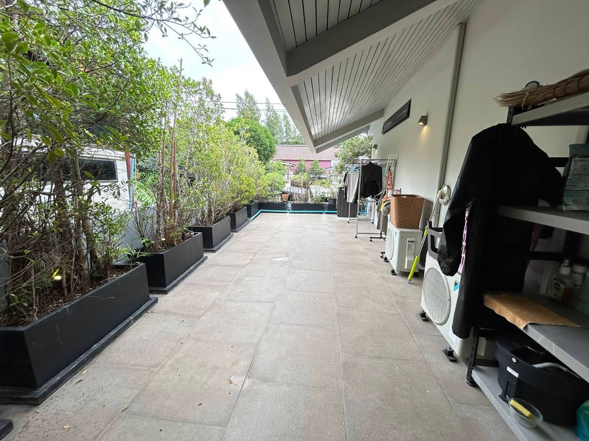 For SaleHouseSukhumvit, Asoke, Thonglor : Detached house, Sukhumvit zone, near BTS. Phra Khanong only 4 minutes