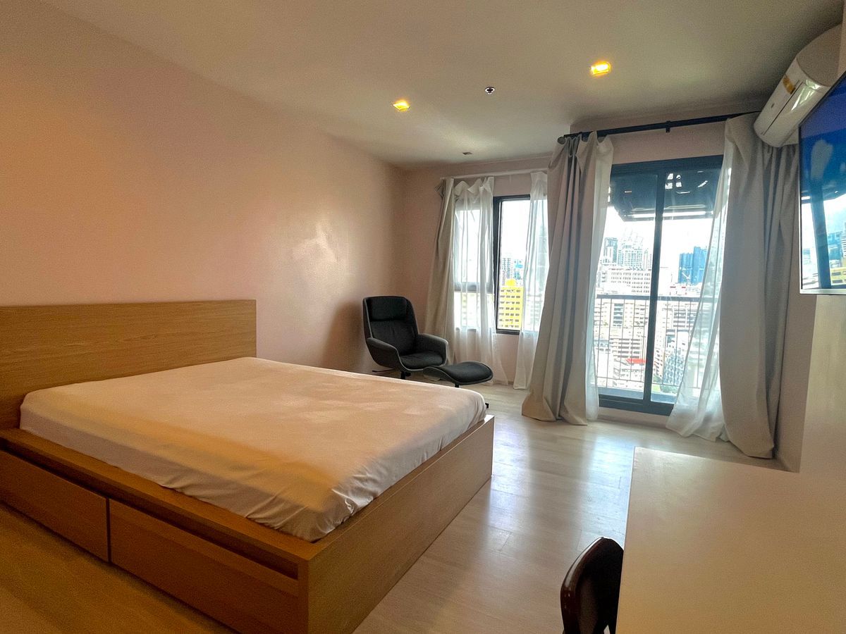For RentCondoWitthayu, Chidlom, Langsuan, Ploenchit : 🔴19,000 ฿ 🔴 🔴 𝐎𝐧𝐞 𝐖𝐢𝐫𝐞𝐥𝐞𝐬𝐬┃ 𝐖𝐢𝐫𝐞𝐥𝐞𝐬𝐬┃ 𝐖𝐢𝐫𝐞𝐥𝐞𝐬𝐬┃ Life One Wireless ✅ Near BTS Ploenchit. Happy service.