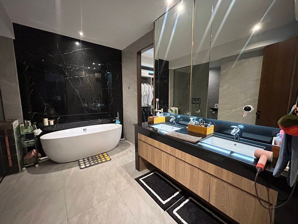 For SaleHouseSukhumvit, Asoke, Thonglor : Detached house, Sukhumvit zone, near BTS. Phra Khanong only 4 minutes