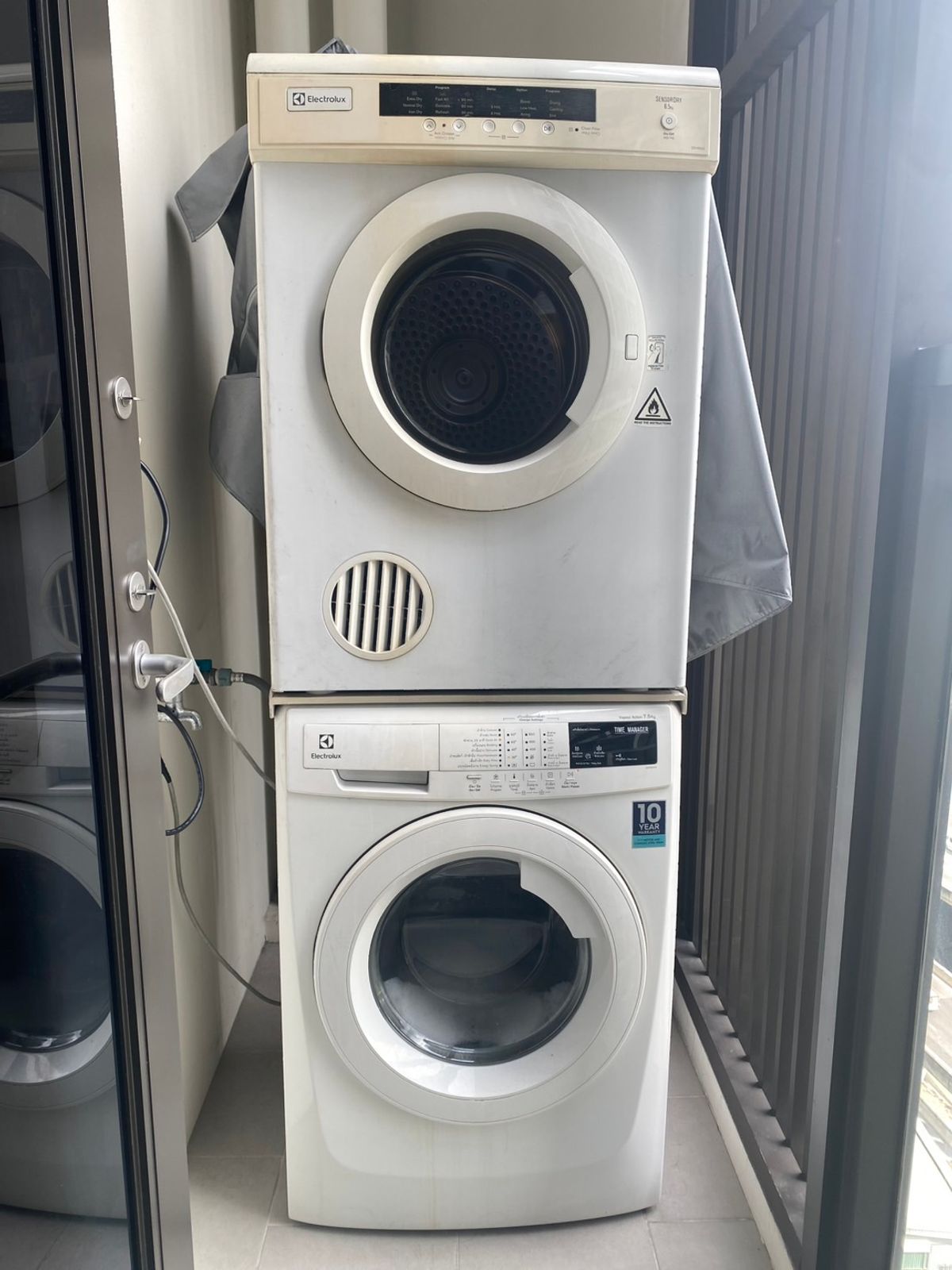 ให้เช่าคอนโดพระราม 9 เพชรบุรีตัดใหม่ RCA : ให้เช่า 📍 Chewathai Residence Asoke 📍 ใกล้ MRT พระราม 9 เฟอร์นิเจอร์ และ เครื่องใช้ไฟฟ้าครบ 