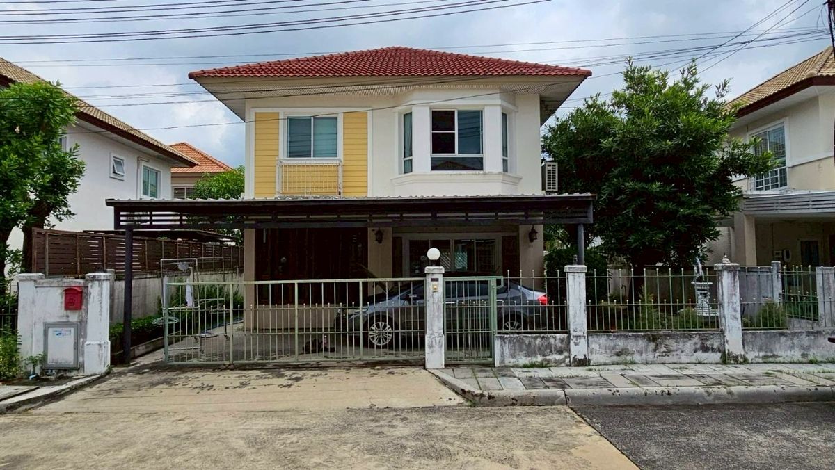 ขายบ้านปทุมธานี รังสิต ธรรมศาสตร์ : ขายด่วน ! บ้านเดี่ยว 2ชั้้น  ม.ชวนซื่นบรู๊คไซด์  ทำเลดี เดินทางสะดวก ใกล้สนามกอล์ฟชวนซื่นฟลอร่า