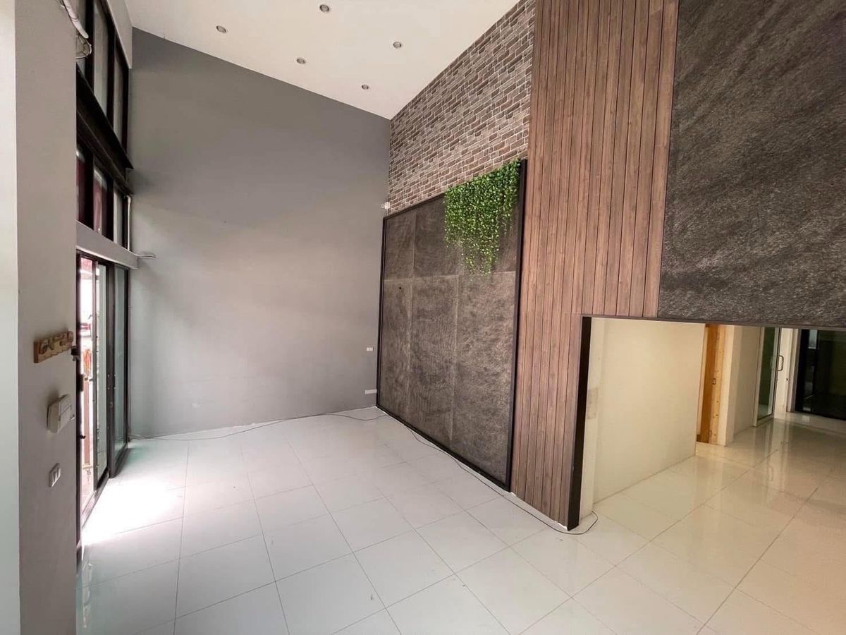 ให้เช่าโฮมออฟฟิศเกษตร นวมินทร์ ลาดปลาเค้า : ให้เช่า โฮมออฟฟิศ เกษตร-นวมินทร์ ใกล้ CDC ห้าง Crystal Park และ เลียบด่วนรามอินทรา เดินทางสะดวก