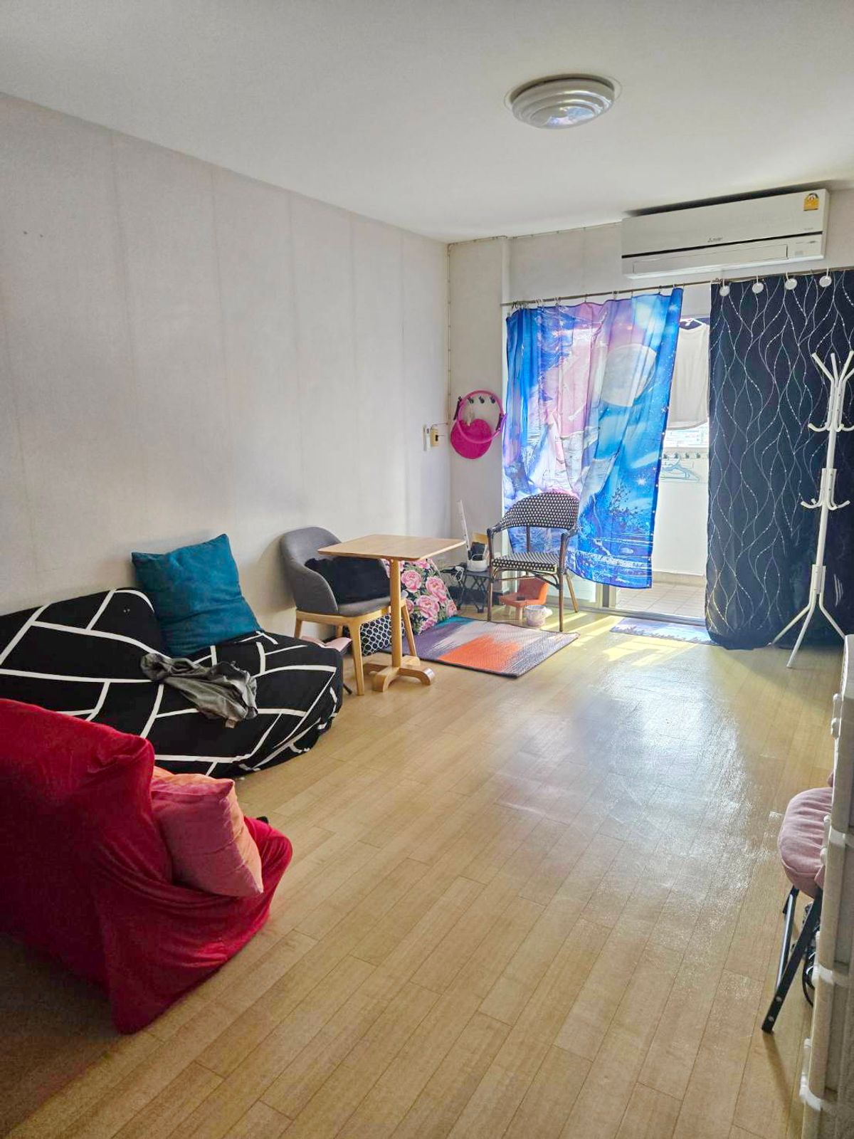 CondoBang Sue, Wong Sawang, Tao Pun : Sell ​​/rent a condo at Ban Prachaniwet 1, near Bon Marche Market Park and Wat Samian Nari BTS station.