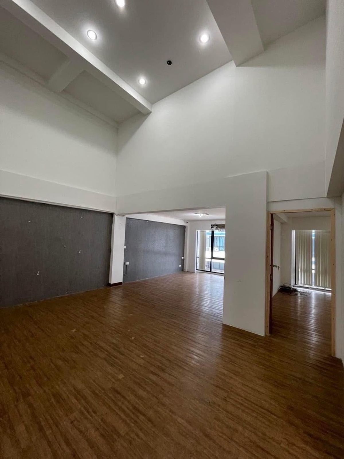 ให้เช่าโฮมออฟฟิศเกษตร นวมินทร์ ลาดปลาเค้า : ให้เช่า โฮมออฟฟิศ เกษตร-นวมินทร์ ใกล้ CDC ห้าง Crystal Park และ เลียบด่วนรามอินทรา เดินทางสะดวก