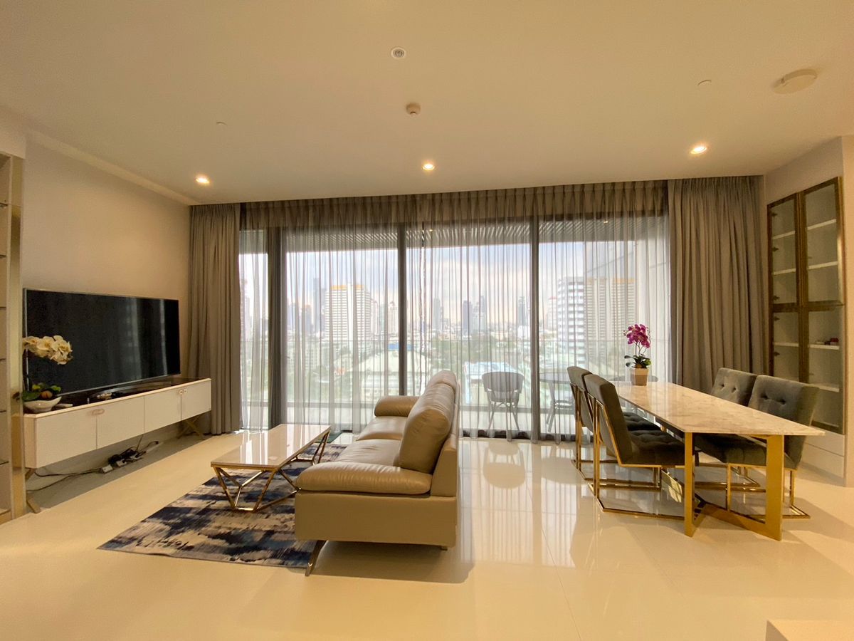 ให้เช่าคอนโดสุขุมวิท อโศก ทองหล่อ : Vittorio Sukhumvit 39 ให้เช่า 2 ห้องนอน 3 ห้องน้ำ พร้อมอยู่ เพียง 170k เท่านั้น