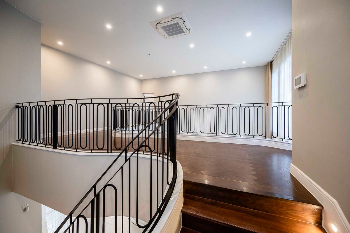 ให้เช่าบ้านพัฒนาการ ศรีนครินทร์ : บ้านเดี่ยวให้เช่า 📍 Narasiri Krungthep Kreetha 📍 5 ห้องนอน 6 ห้องน้ำ เฟอร์นิเจอร์ และ เครื่องใช้ไฟฟ้าครบ 