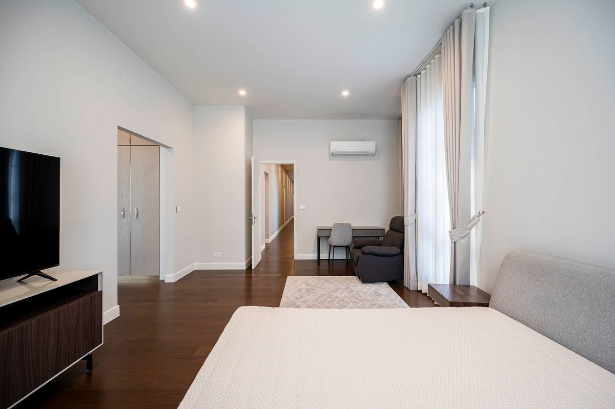 ให้เช่าบ้านพัฒนาการ ศรีนครินทร์ : บ้านเดี่ยวให้เช่า 📍 Narasiri Krungthep Kreetha 📍 5 ห้องนอน 6 ห้องน้ำ เฟอร์นิเจอร์ และ เครื่องใช้ไฟฟ้าครบ 