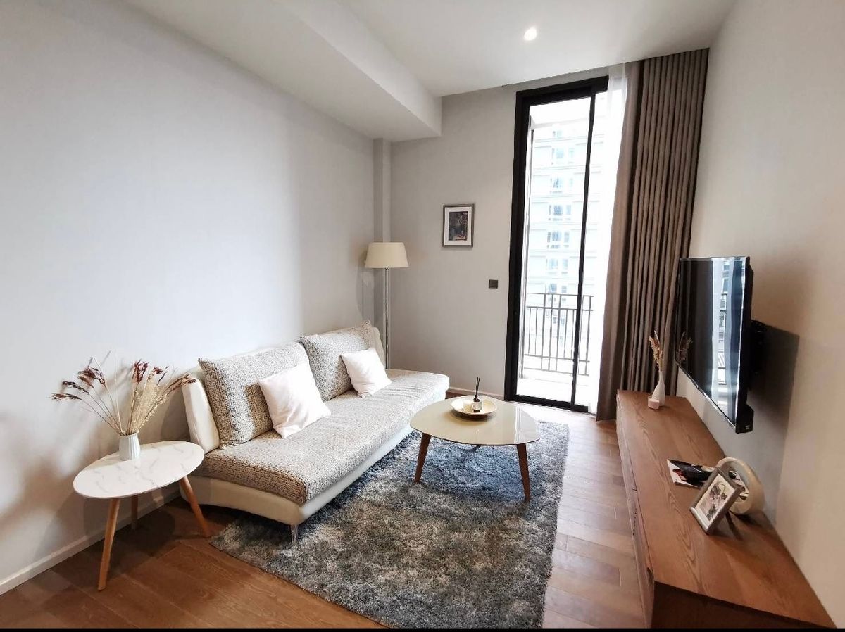 CondoWitthayu, Chidlom, Langsuan, Ploenchit : Muniq Langsuan: 54.58 SQM. 1Bed 1Bath Sell: 17,000,000 Ret: 65,000/MET. AM: 0656199198