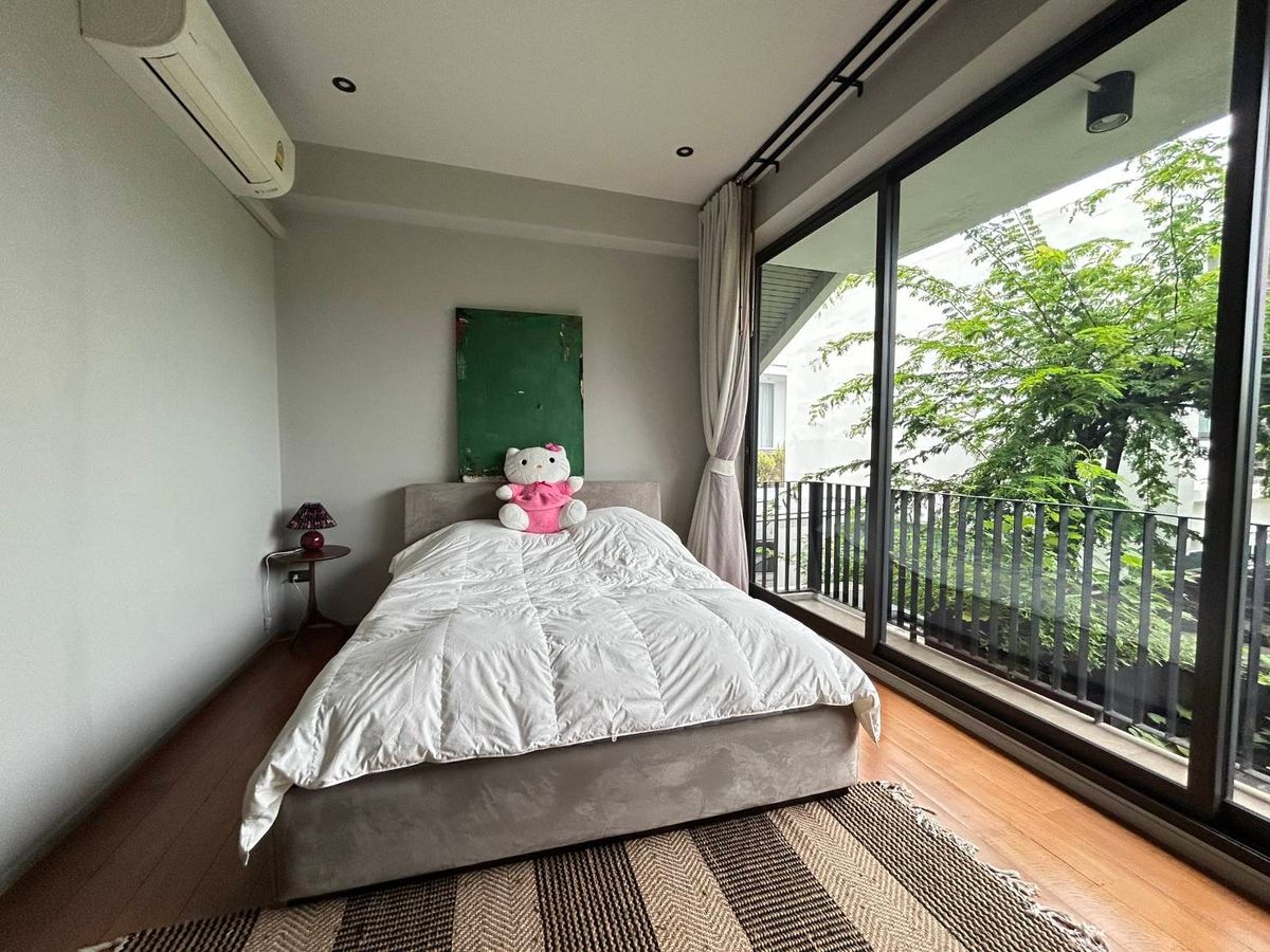 For SaleHouseSukhumvit, Asoke, Thonglor : Detached house, Sukhumvit zone, near BTS. Phra Khanong only 4 minutes