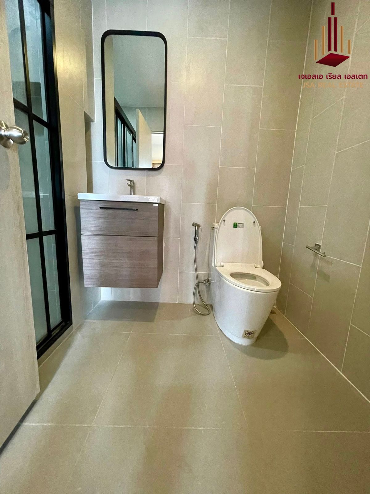 For SaleCondoRamkhamhaeng, Hua Mak : ✨ For Sale: Metris Rama 9 - Ramkhamhaeng Condo ✨ 💰 ONLY 3,350,000 THB