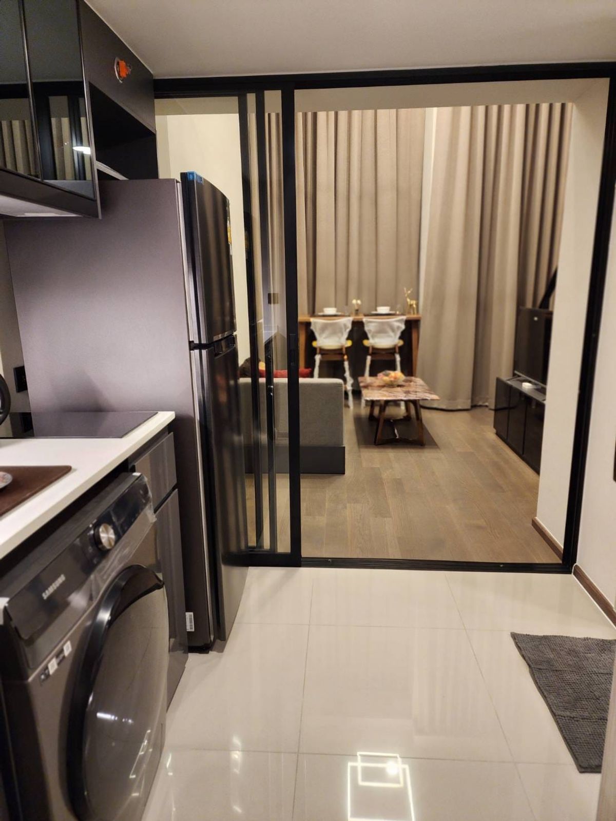 For SaleCondoSiam Paragon ,Chulalongkorn,Samyan : Park Origin Chula Samyan【𝐒𝐄𝐋𝐋 & 𝐑𝐄𝐍𝐓】🔥This room is decorated in a modern luxe style with custom-made built-in furniture.🔥  Contact Line ID: @hacondo