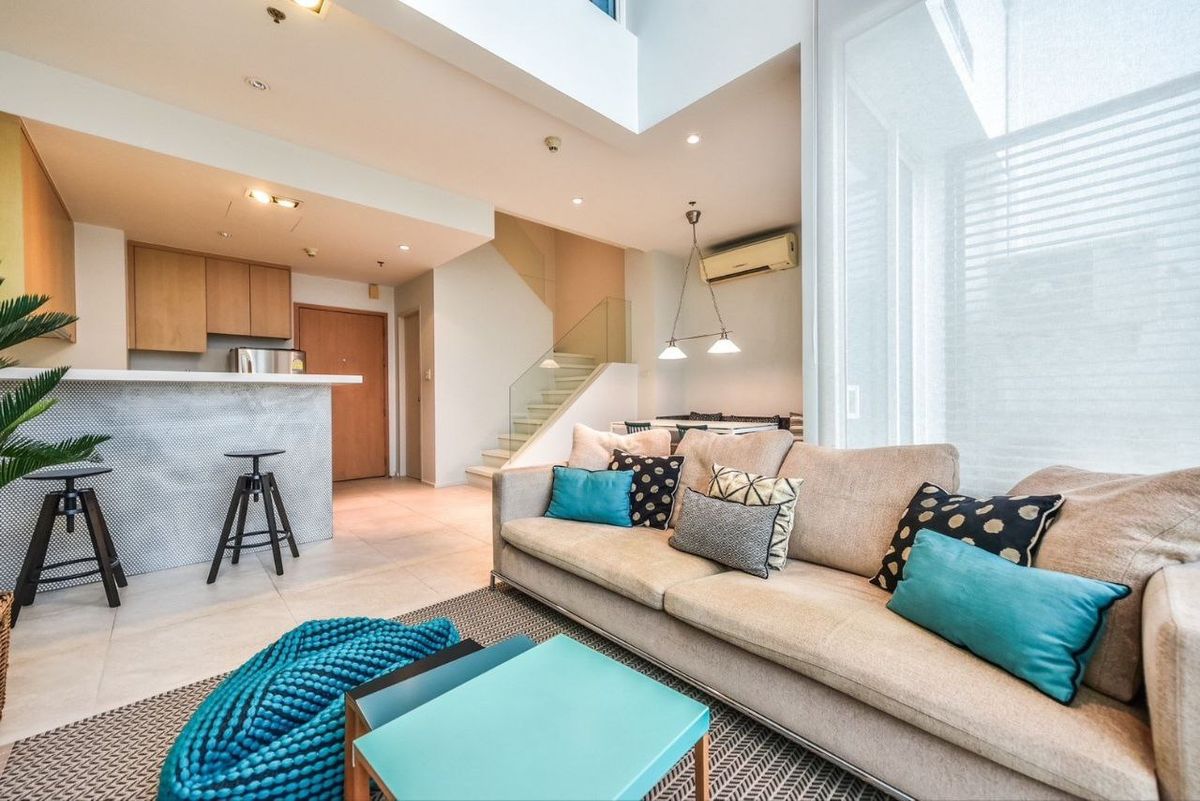 For RentCondoRatchathewi,Phayathai : Villa Rachatewi【𝐑𝐄𝐍𝐓】🔥Luxury design completes your living space, with light to please content creators.🔥  Contact Line ID: @hacondo