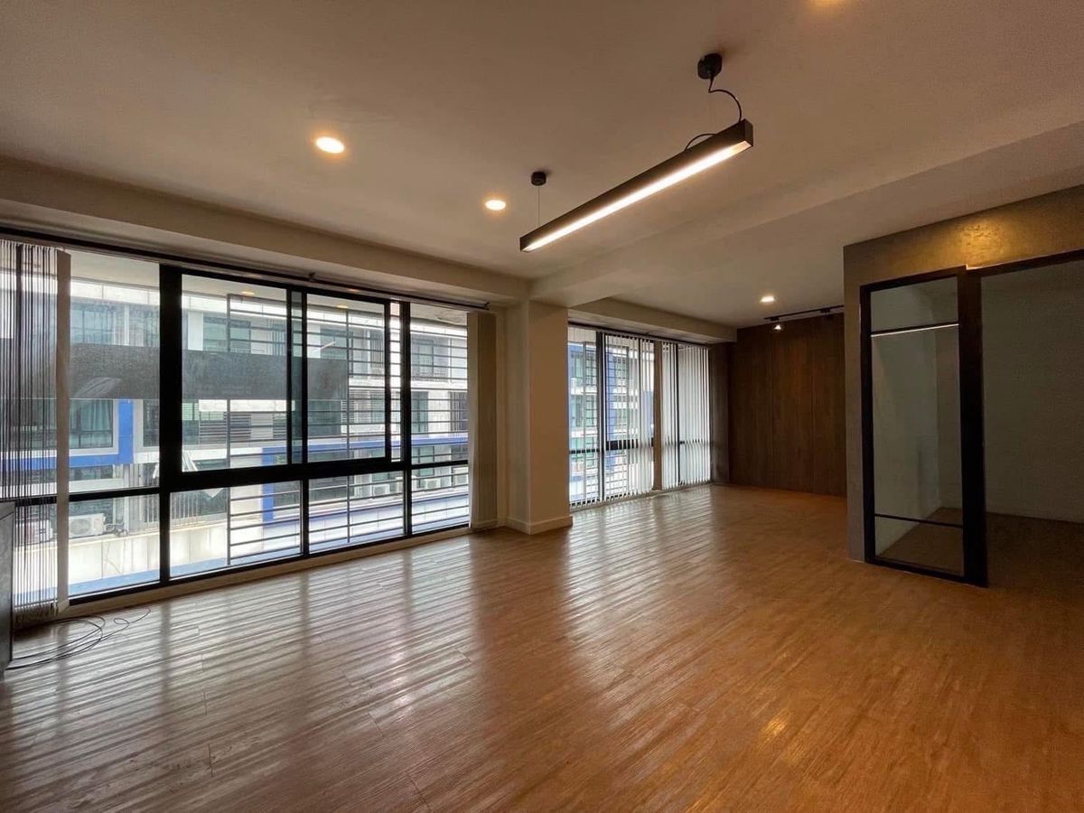 ให้เช่าโฮมออฟฟิศเกษตร นวมินทร์ ลาดปลาเค้า : ให้เช่า โฮมออฟฟิศ เกษตร-นวมินทร์ ใกล้ CDC ห้าง Crystal Park และ เลียบด่วนรามอินทรา เดินทางสะดวก