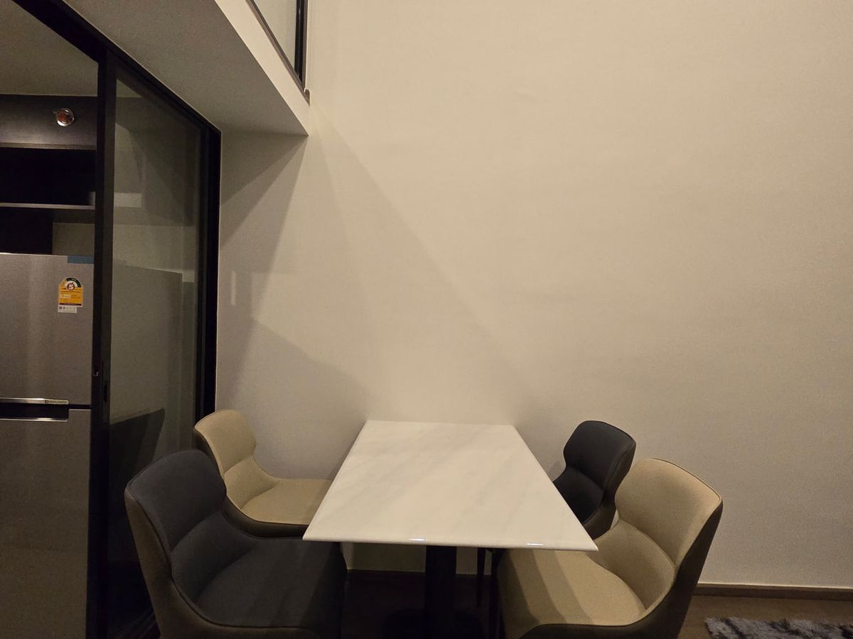 For SaleCondoSiam Paragon ,Chulalongkorn,Samyan : Park Origin Chula Samyan【𝐒𝐄𝐋𝐋 & 𝐑𝐄𝐍𝐓】🔥Warm, minimalist tones, complete with built-ins, perfect for both design and function.🔥  Contact Line ID: @hacondo