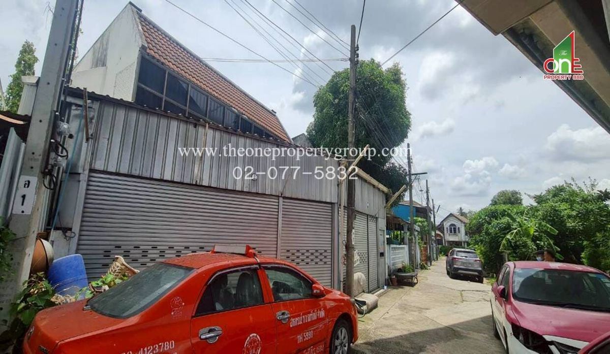 For SalePhutthamonthon, Salaya : Two houses, 2 houses, Soi Kanchanaphisek 19 Kanchanaphisek Road Sala Thammasop Subdistrict, Thawi Watthana District, Bangkok