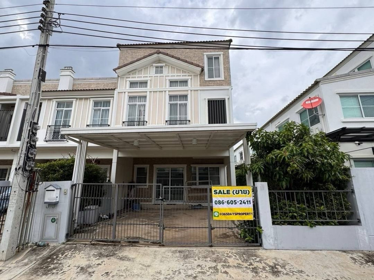 For SaleTownhomeBangna, Bearing, Lasalle : ✴️forsale ✴️ Indy Bangna-Ramkhamhaeng 2 💰 Sell with tenants‼ ️ The back of the corner is Duplex ✨ The house next to the club 🌳 has a wide area around the house.
