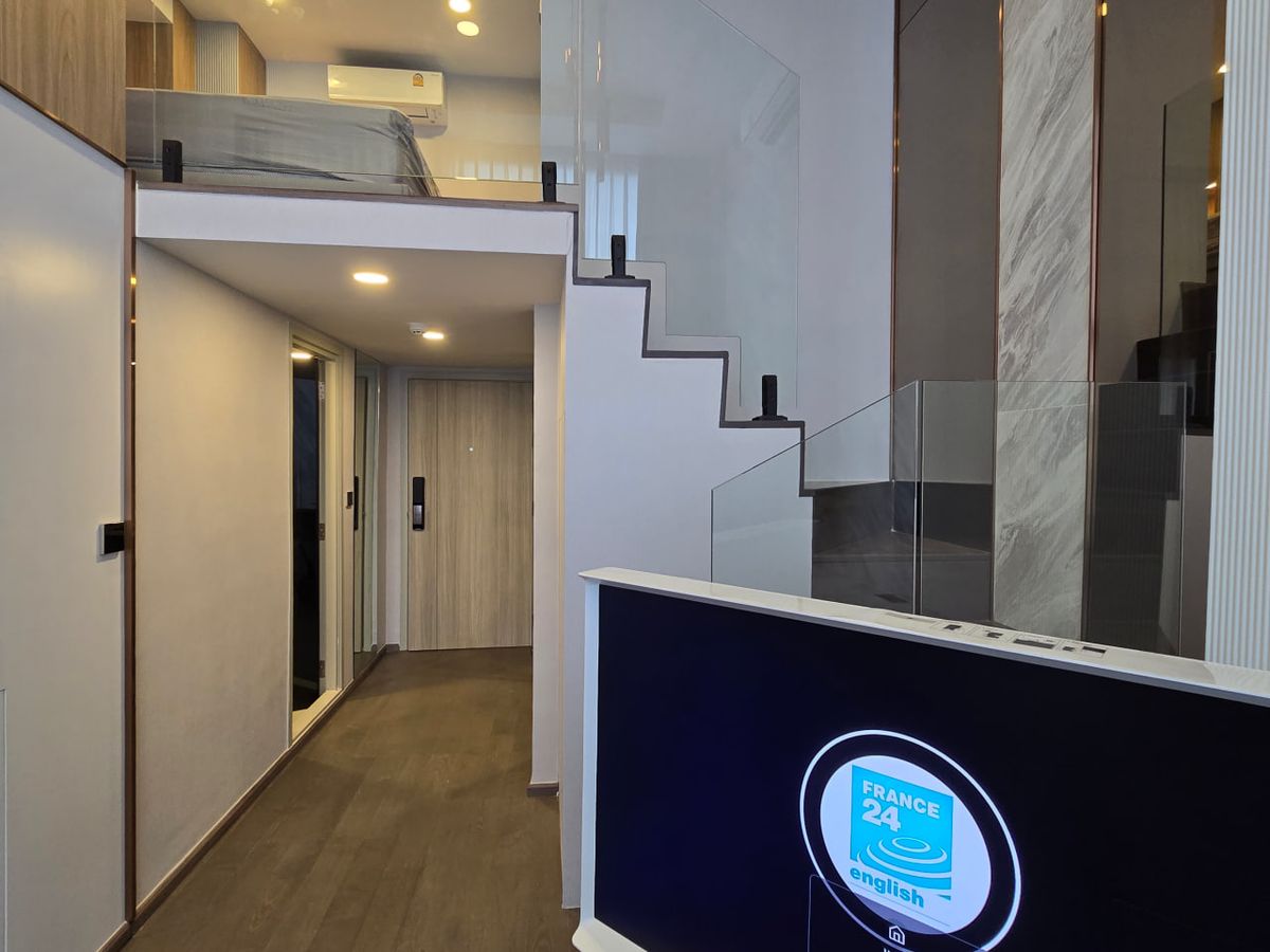 For SaleCondoSiam Paragon ,Chulalongkorn,Samyan : Park Origin Chula Samyan【𝐒𝐄𝐋𝐋 & 𝐑𝐄𝐍𝐓】🔥 Elegant design with a mezzanine bedroom that opens up to a full-frame view. 🔥  Contact Line ID: @hacondo