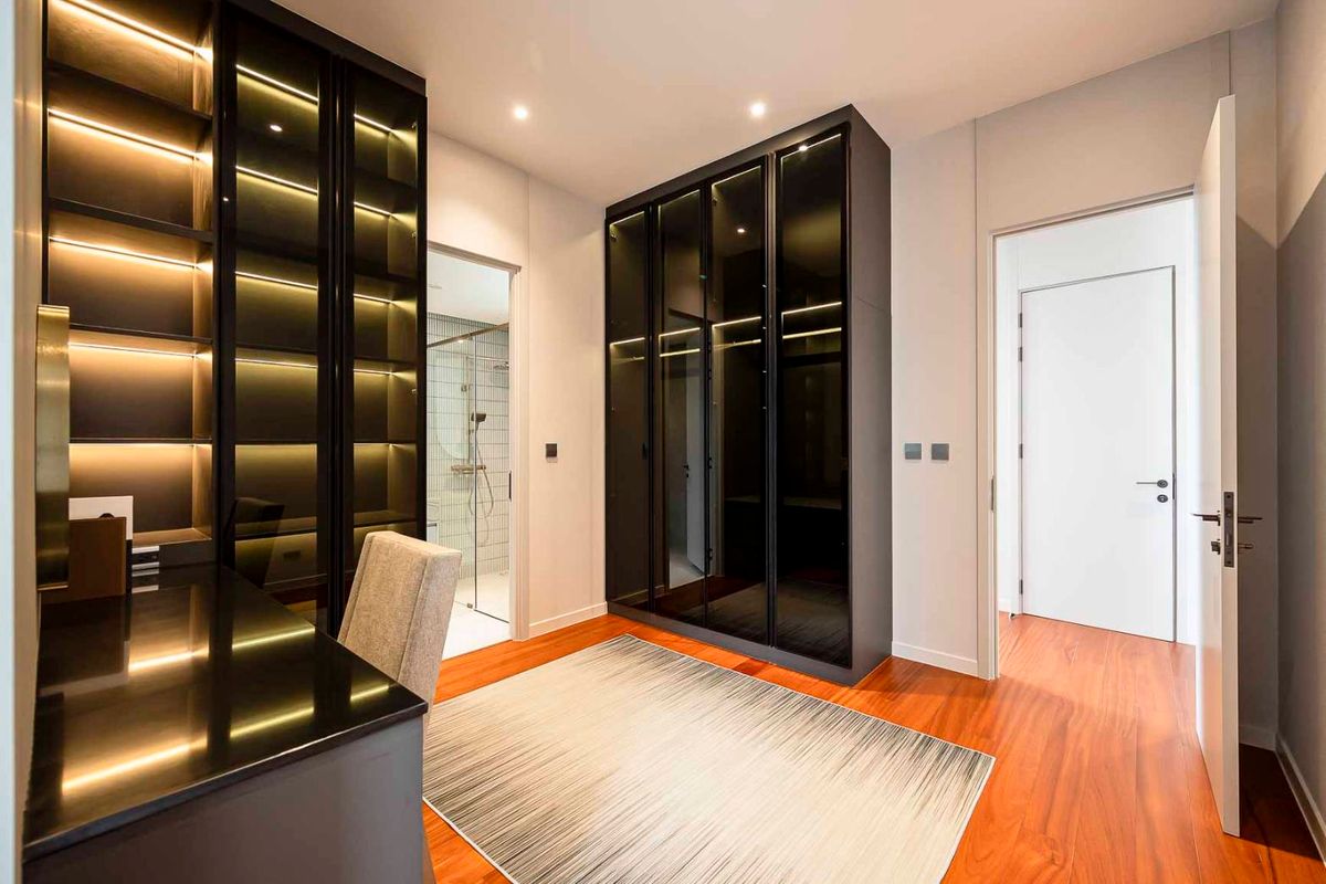 ให้เช่าบ้านพัฒนาการ ศรีนครินทร์ : บ้านเดี่ยวให้เช่า ✨ Bugaan Pattanakarn ✨ 4 ห้องนอน 5 ห้องน้ำ เฟอร์นิเจอร์ และ เครื่องใช้ไฟฟ้าครบ 