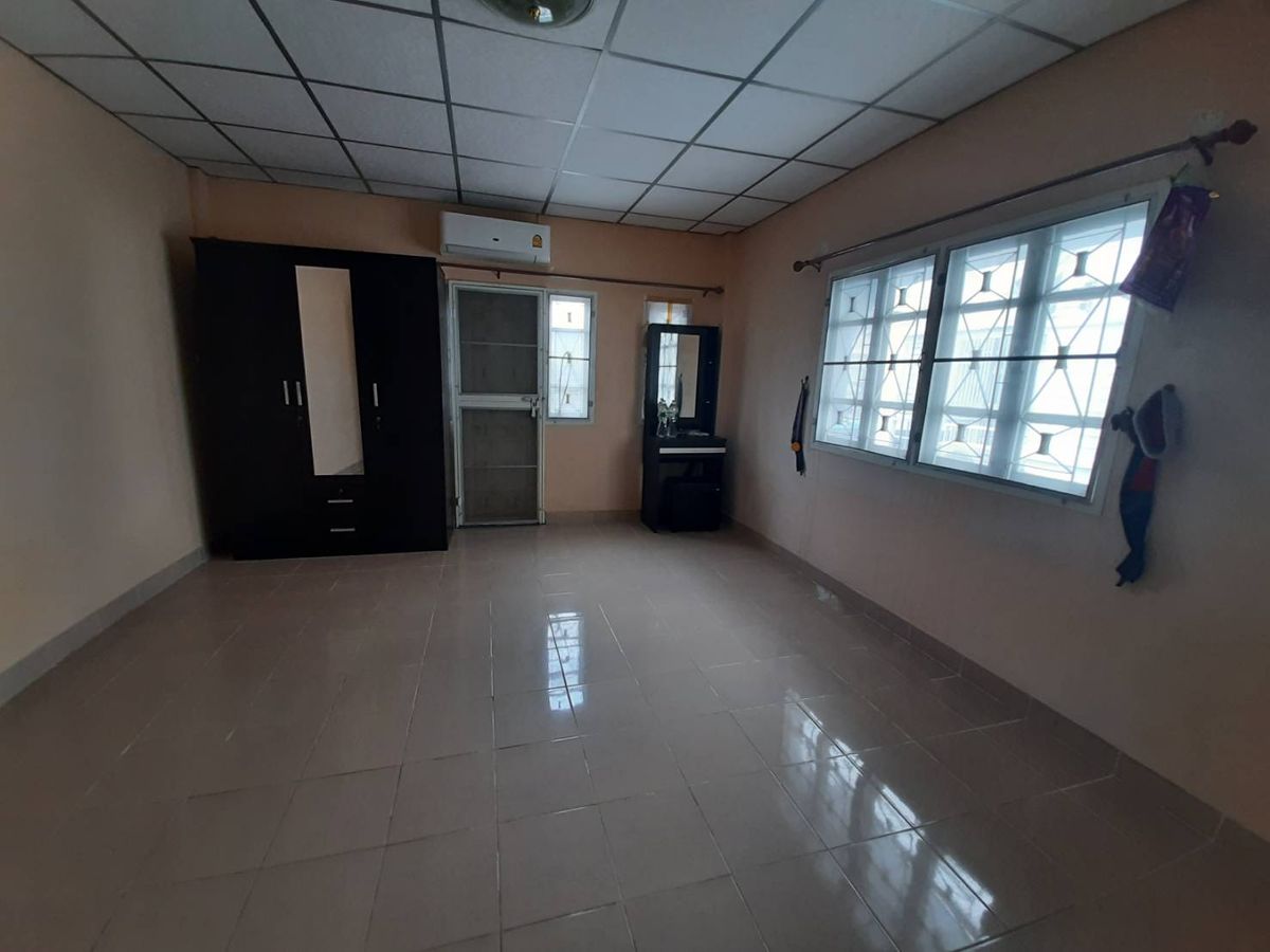 For SaleTownhomePathum Thani,Rangsit, Thammasat : Town House Diamond Ville 2, the cheapest selling corner