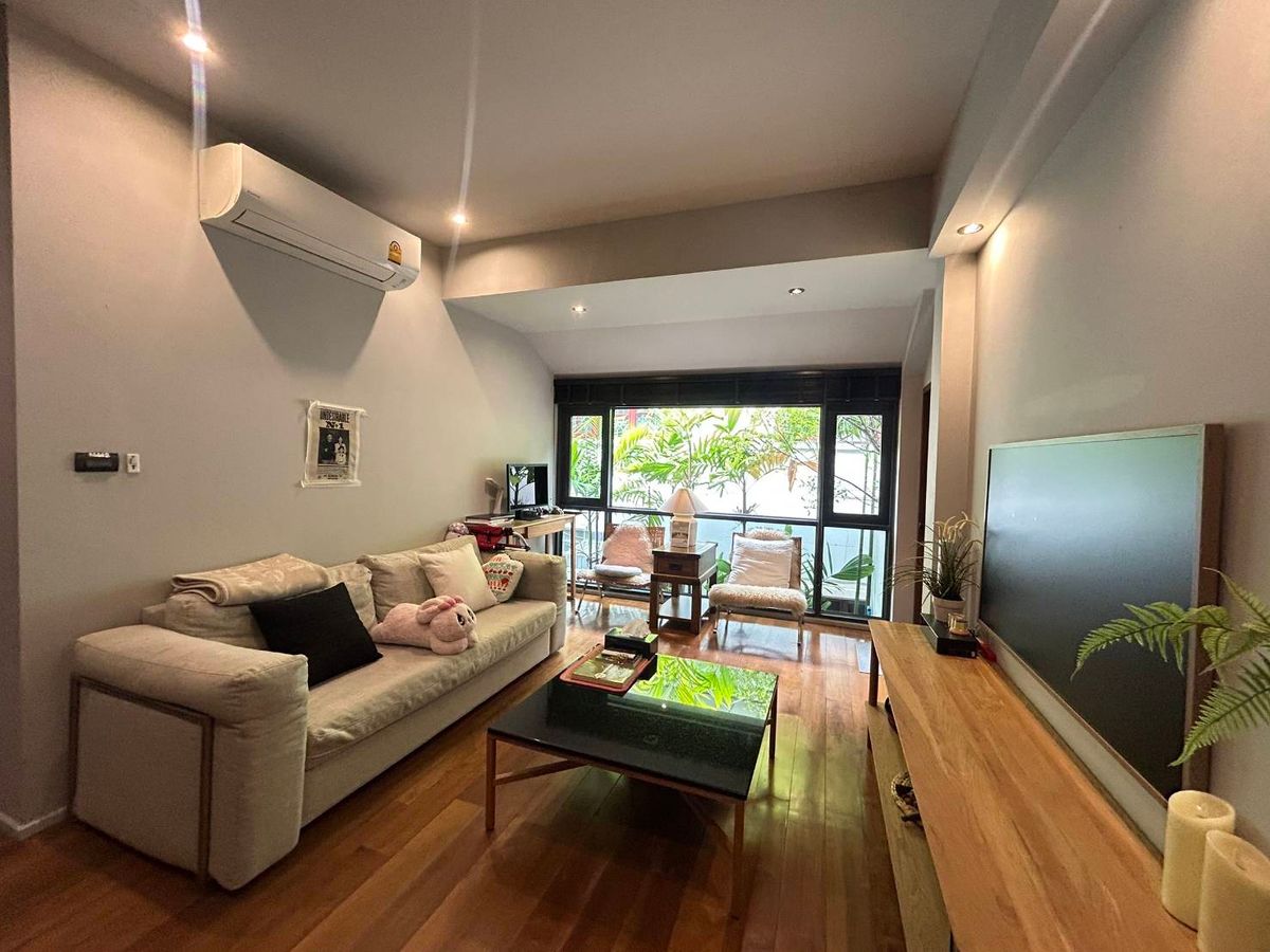 For SaleHouseSukhumvit, Asoke, Thonglor : Detached house, Sukhumvit zone, near BTS. Phra Khanong only 4 minutes