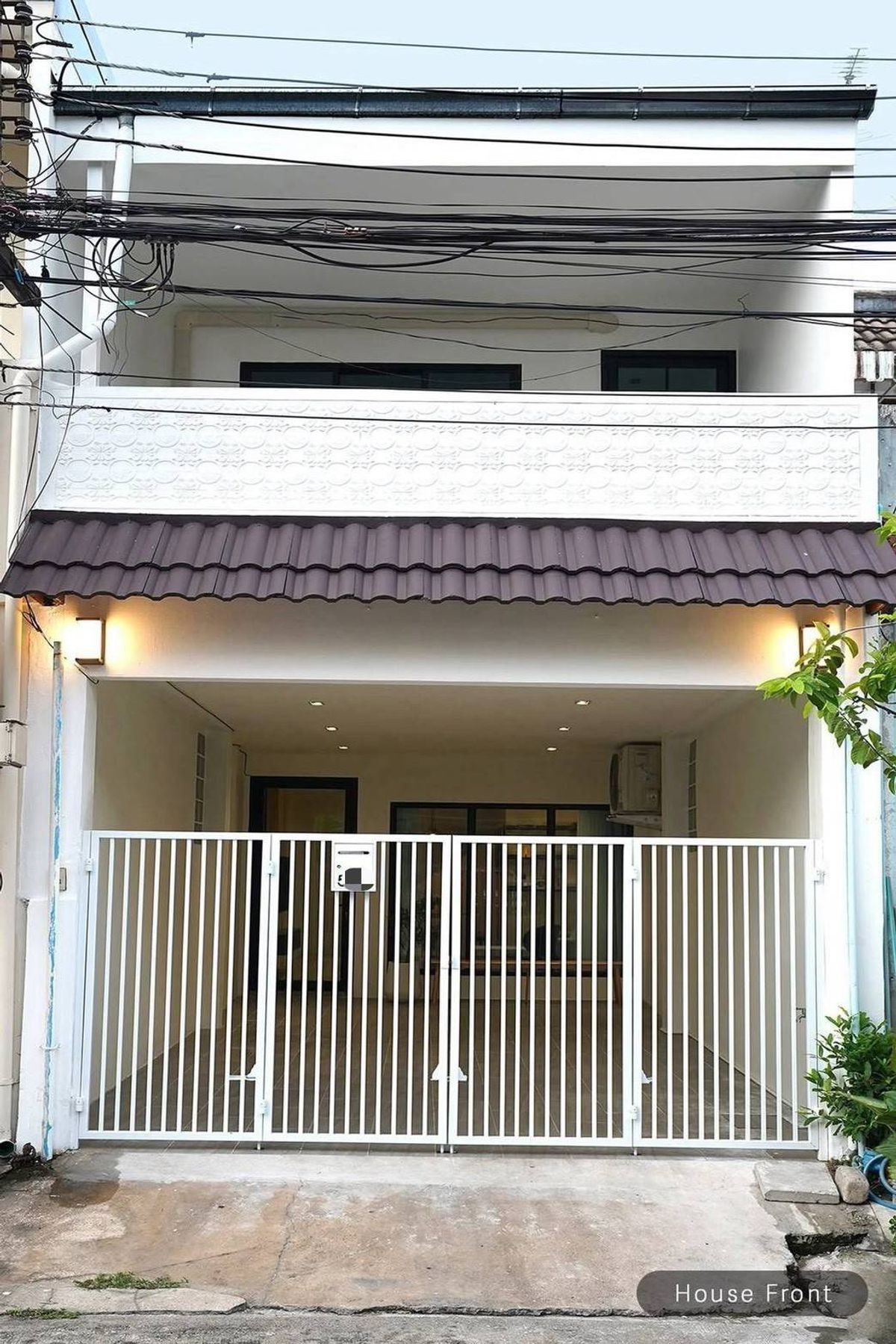 ให้เช่าทาวน์โฮมรัชดา ห้วยขวาง : ทาวน์เฮ้าส์ให้เช่า 📍 Baan Yu Charoen 29 📍 3 ห้องนอน 2 ห้องน้ำ เฟอร์นิเจอร์ และ เครื่องใช้ไฟฟ้าครบ 