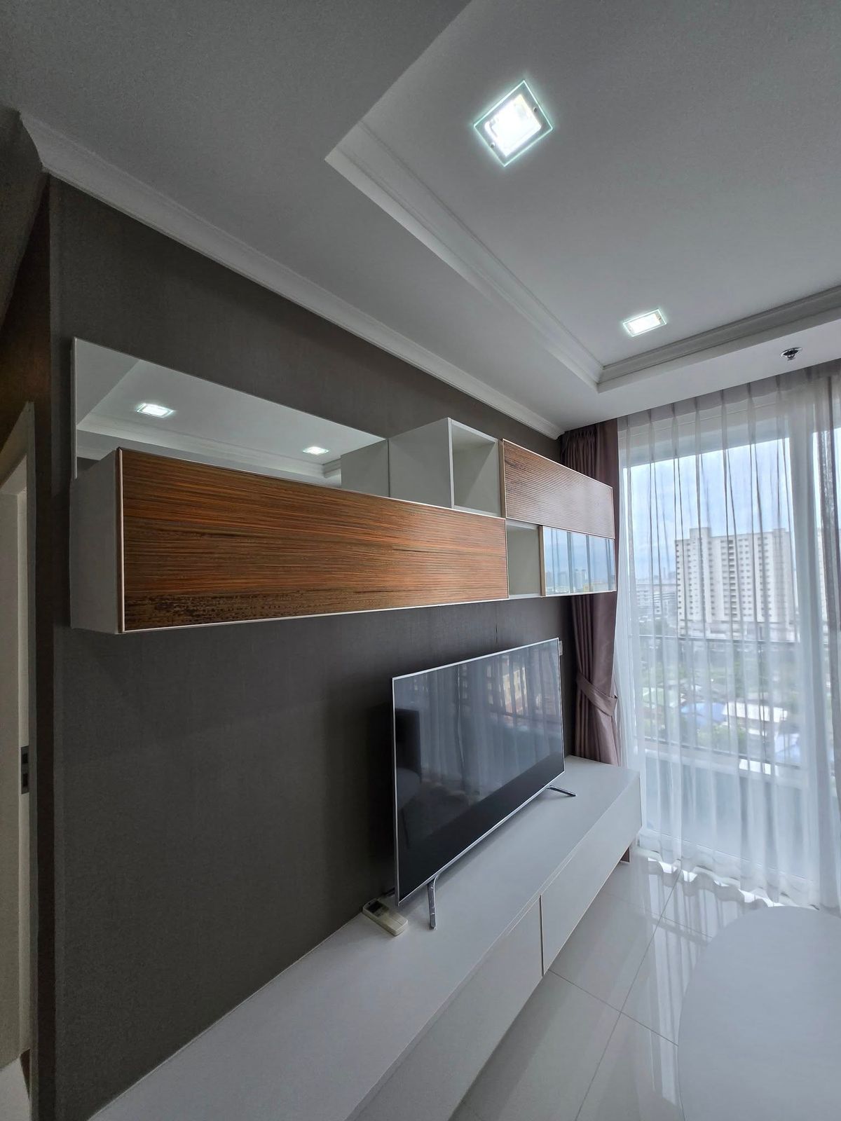 ให้เช่าคอนโดสมุทรปราการ สำโรง : ให้เช่า 📍 The Metropolis Samrong Interchange 📍เดินทางสะดวก ใกล้ BTS สำโรง เฟอร์นิเจอร์ และ เครื่องใช้ไฟฟ้าครบ 