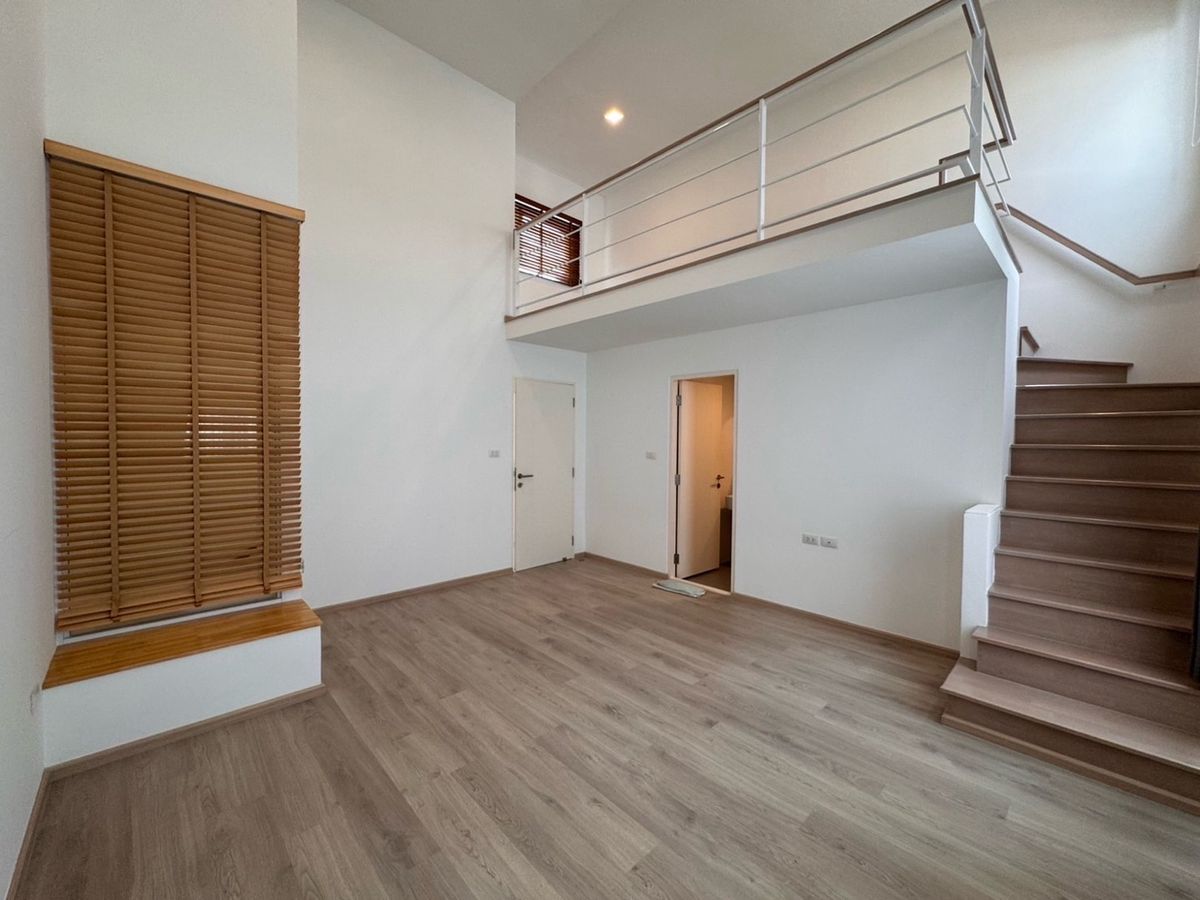 ขายทาวน์โฮมบางนา แบริ่ง ลาซาล : 🔥ForSale 🔥 Indy บางนา- รามคำแหง2 • ใกล้เมกะ บางนา ‼️ ตรงข้ามนานาชาติ Dulwich⚡️ราคาพิเศษ** Duplex  ✅ บ้านติดสวนและคลับเฮาส์ | สภาพดีมาก**