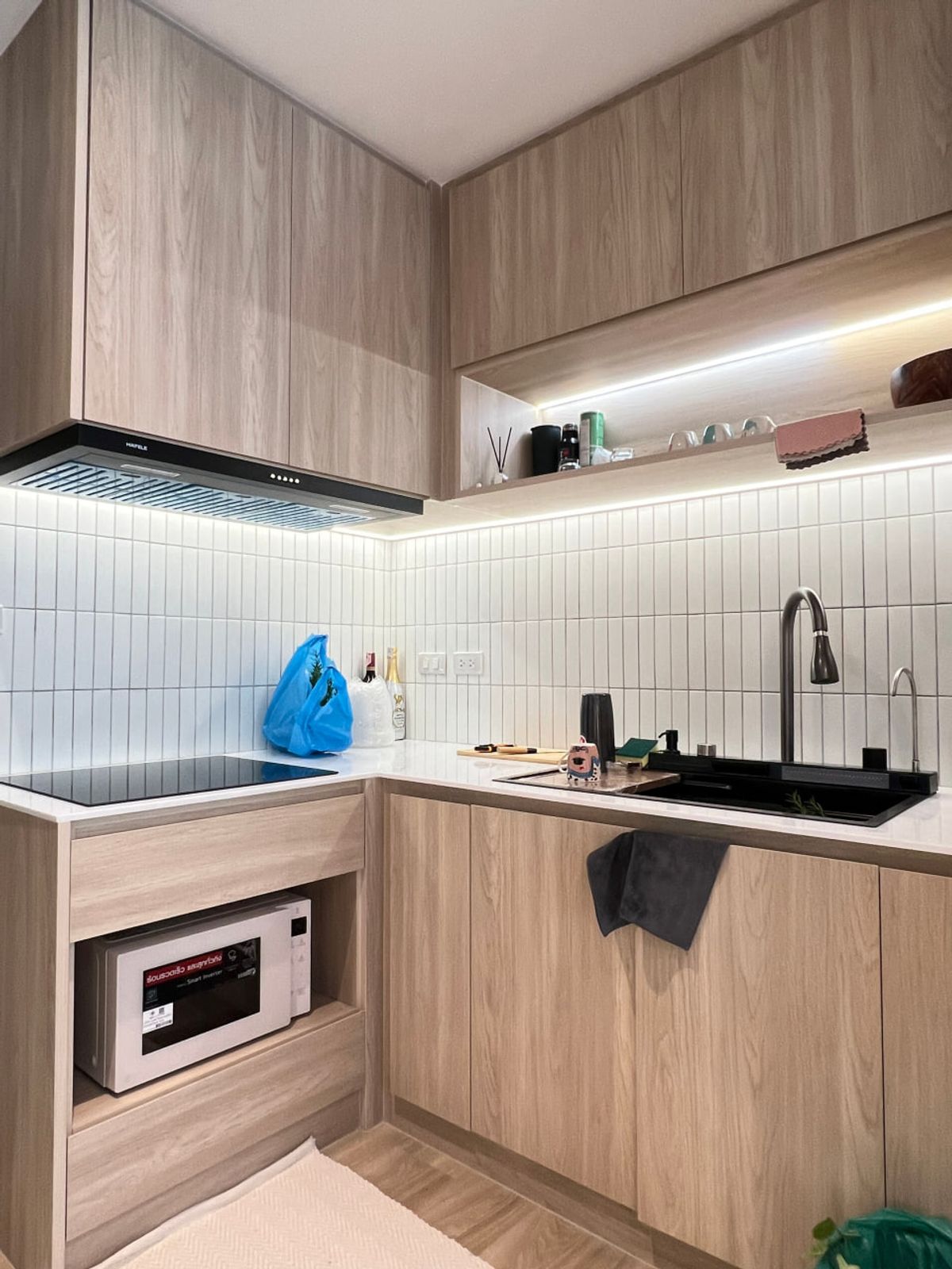 For SaleCondoSilom, Saladaeng, Bangrak : Surawong City Resort【𝐒𝐄𝐋𝐋 & 𝐑𝐄𝐍𝐓】🔥Beautiful, warm resort-style rooms with a natural feel but urban functionality🔥  Contact Line ID: @hacondo